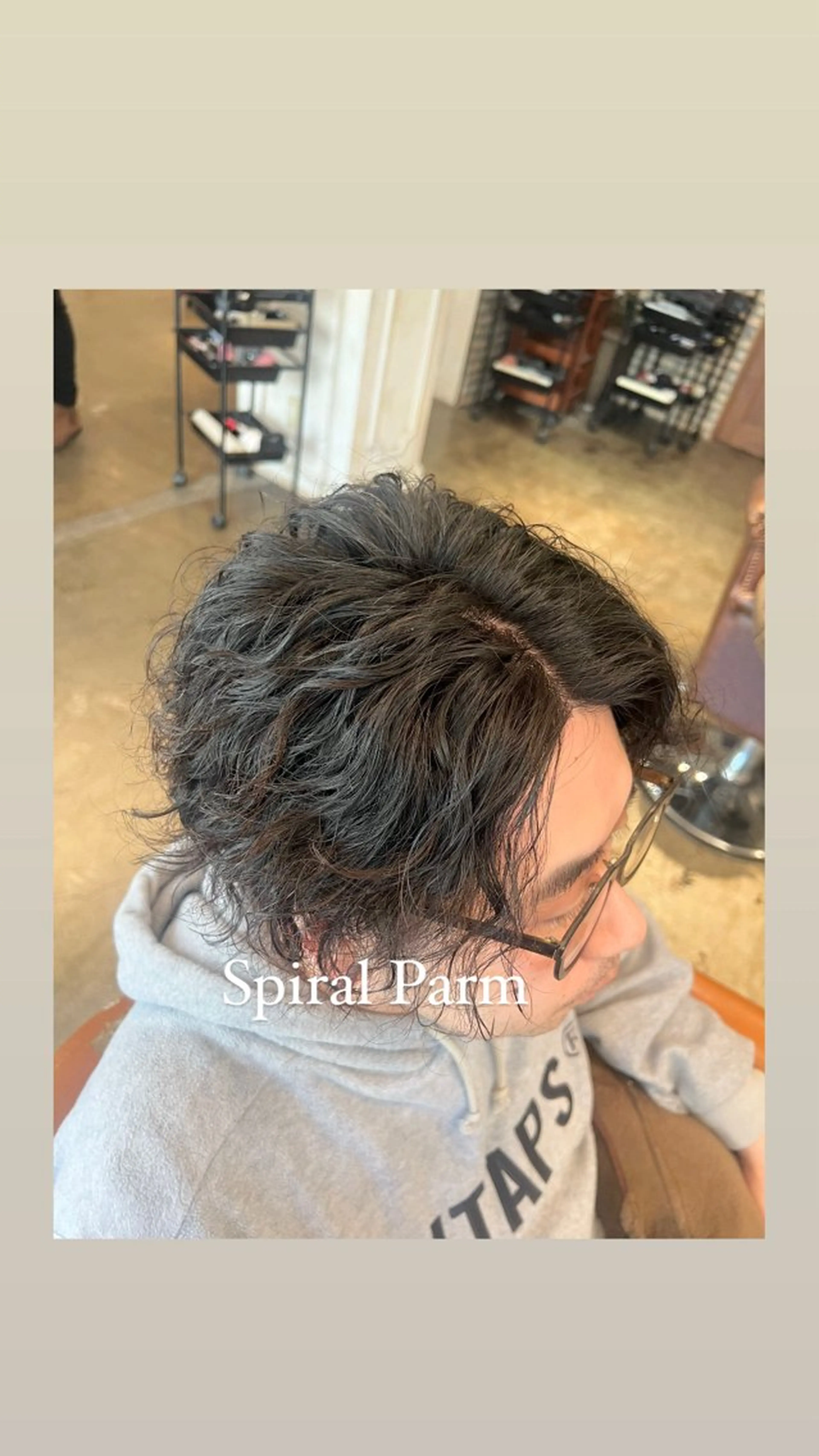 ショート パーマ スパイラルパーマ カット パーマ ハイライト/インナー /ブリーチ/レイヤーのヘアスタイル