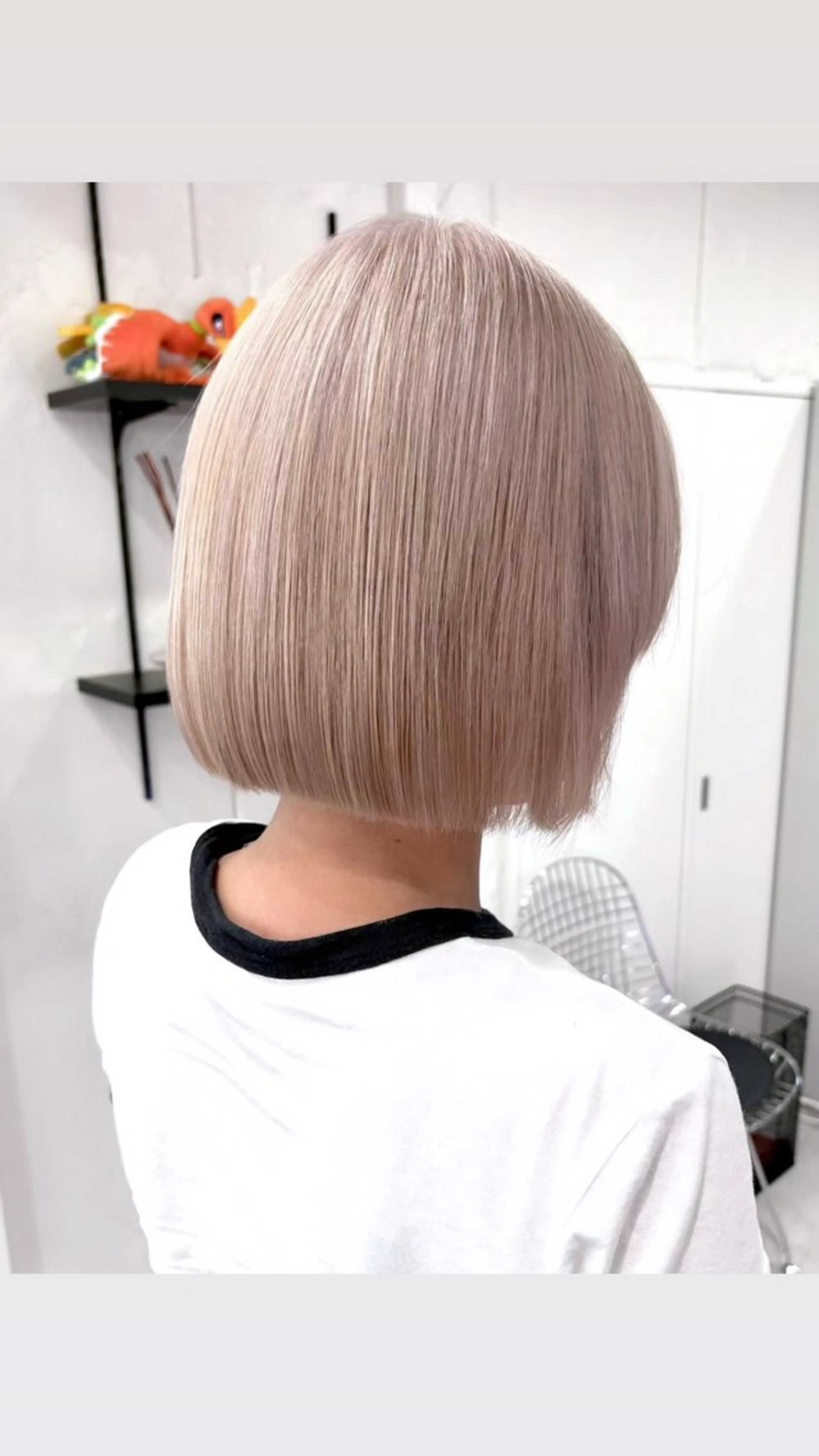 ショート ヘアカラー トリートメント ハイトーン🪼派手髪 mahoのヘアスタイル
