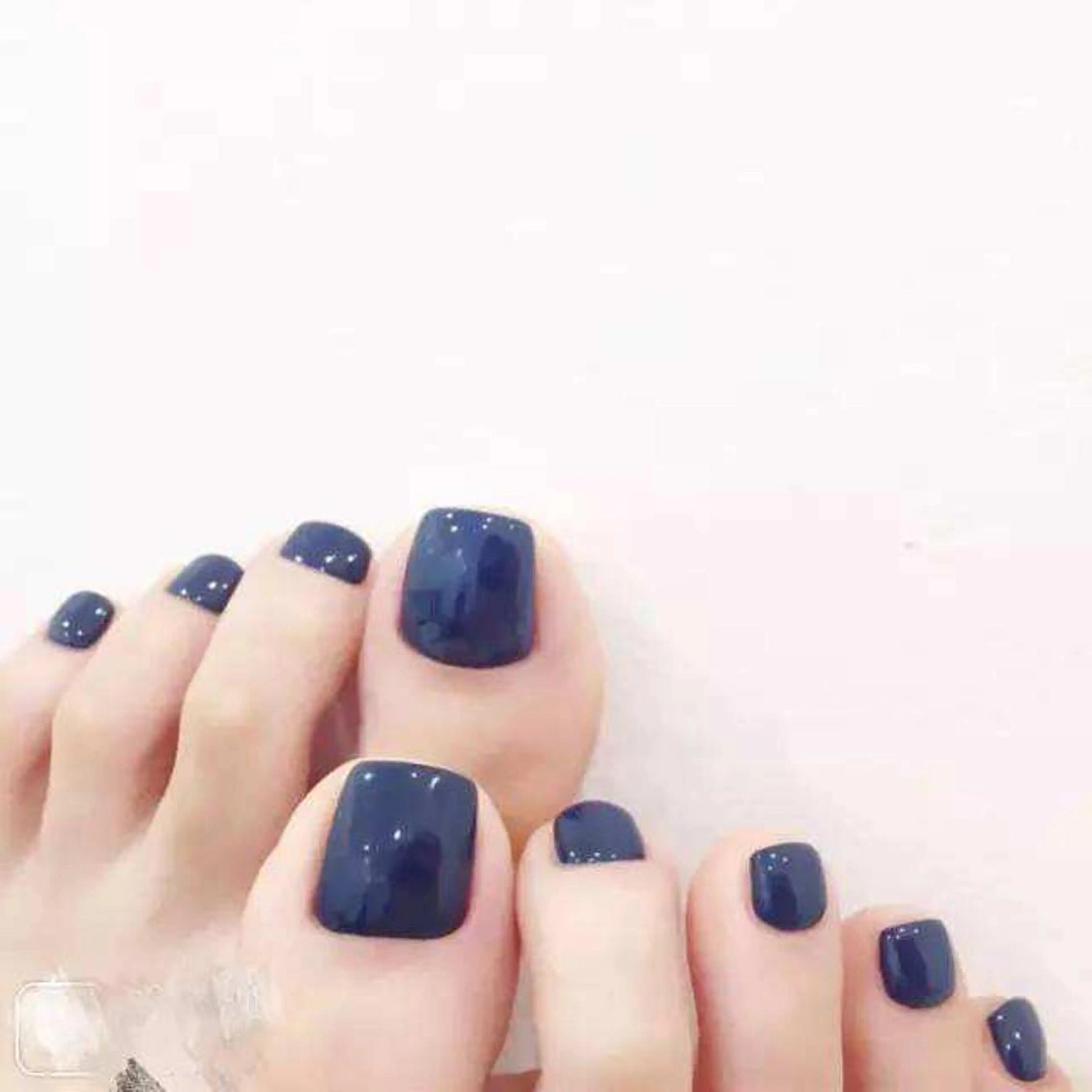 フット🦶ワンカラー・ラメグラ　(初回オフ無料・ケア込み)の写真