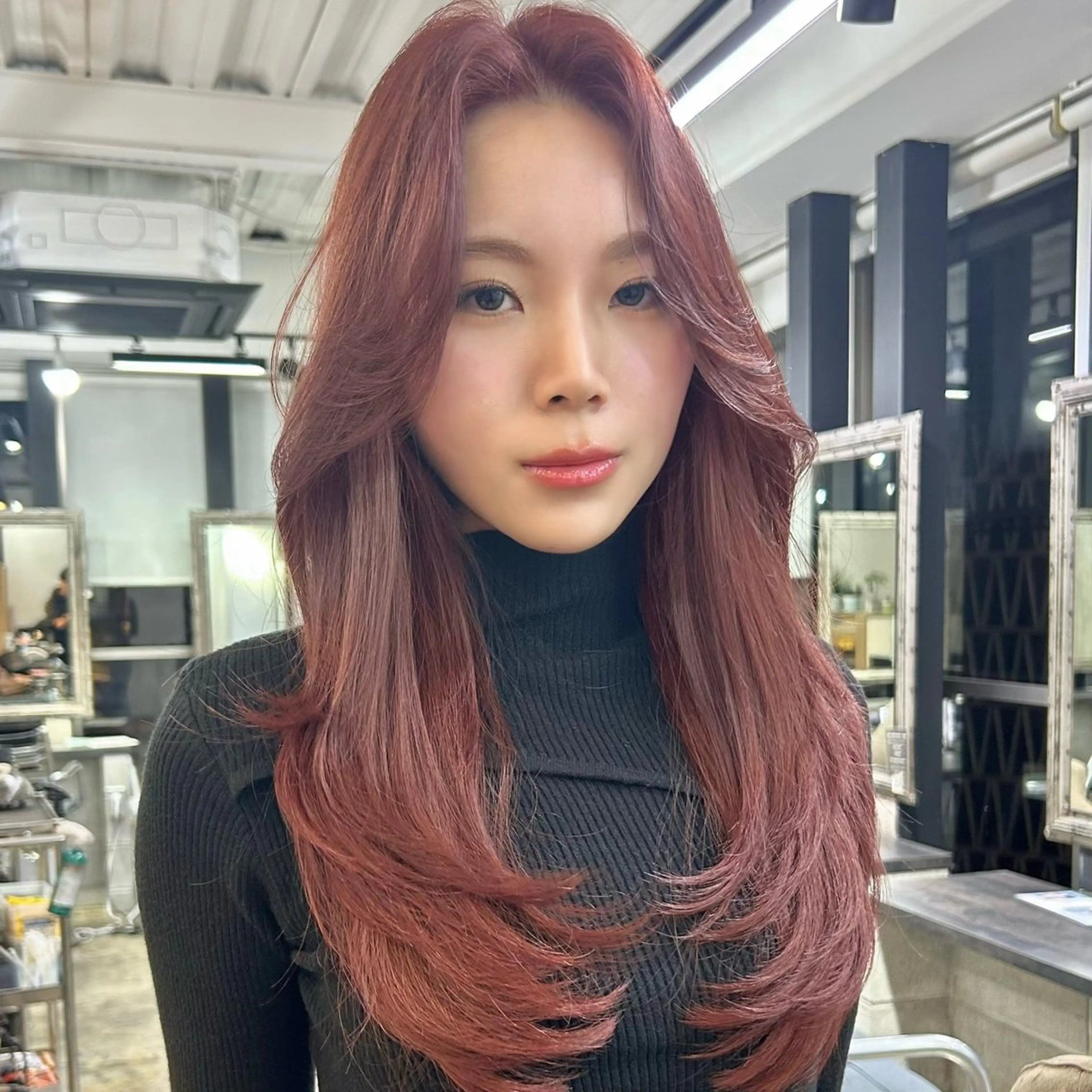 韓国ヘア🇰🇷韓国美人カット💗➕透明感カラー🤍➕高保湿高浸透トリートメント➕コテ巻き仕上げ✨ヨシンモリ🌱の写真