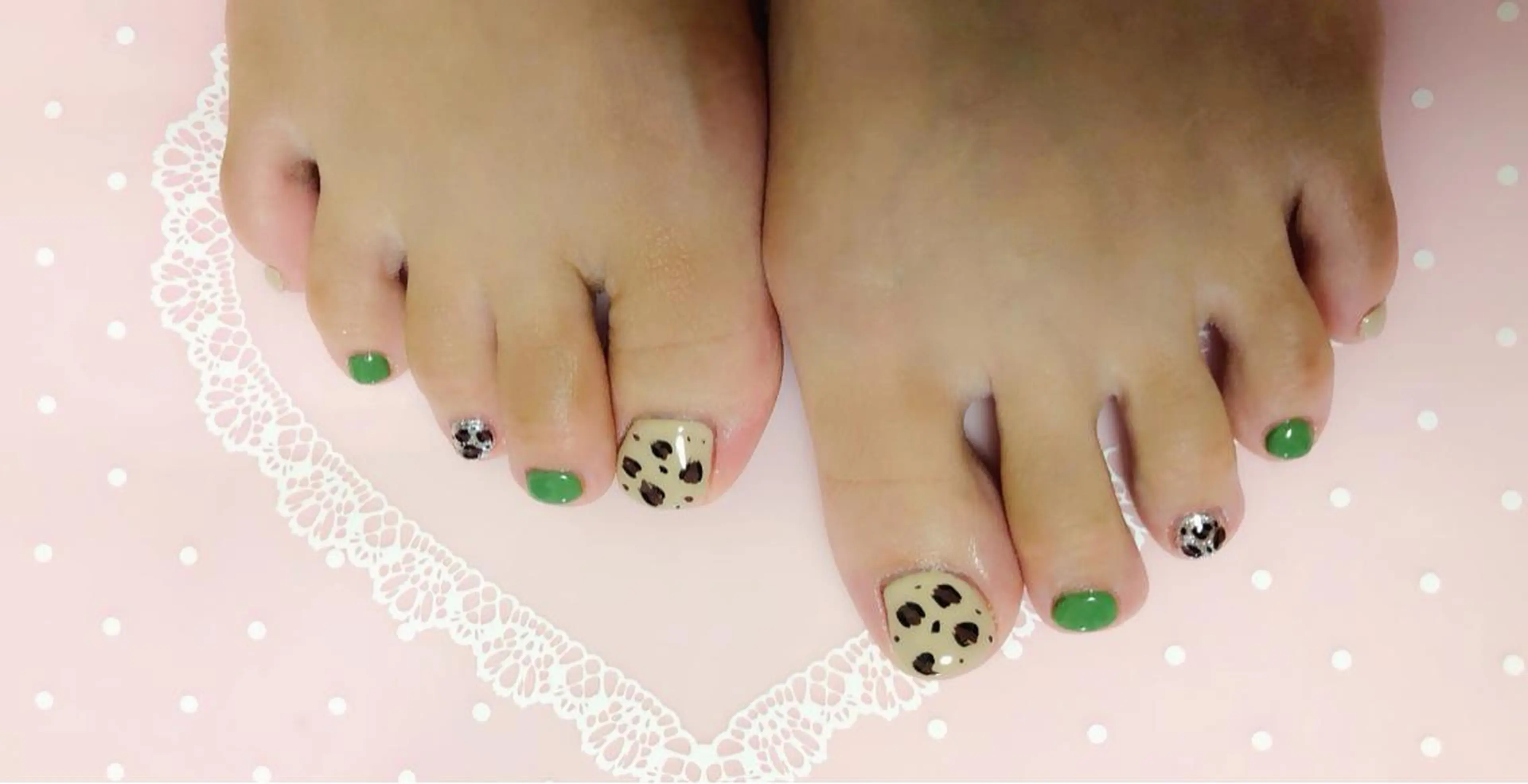 ネイル マジック ミラーのネイルデザイン