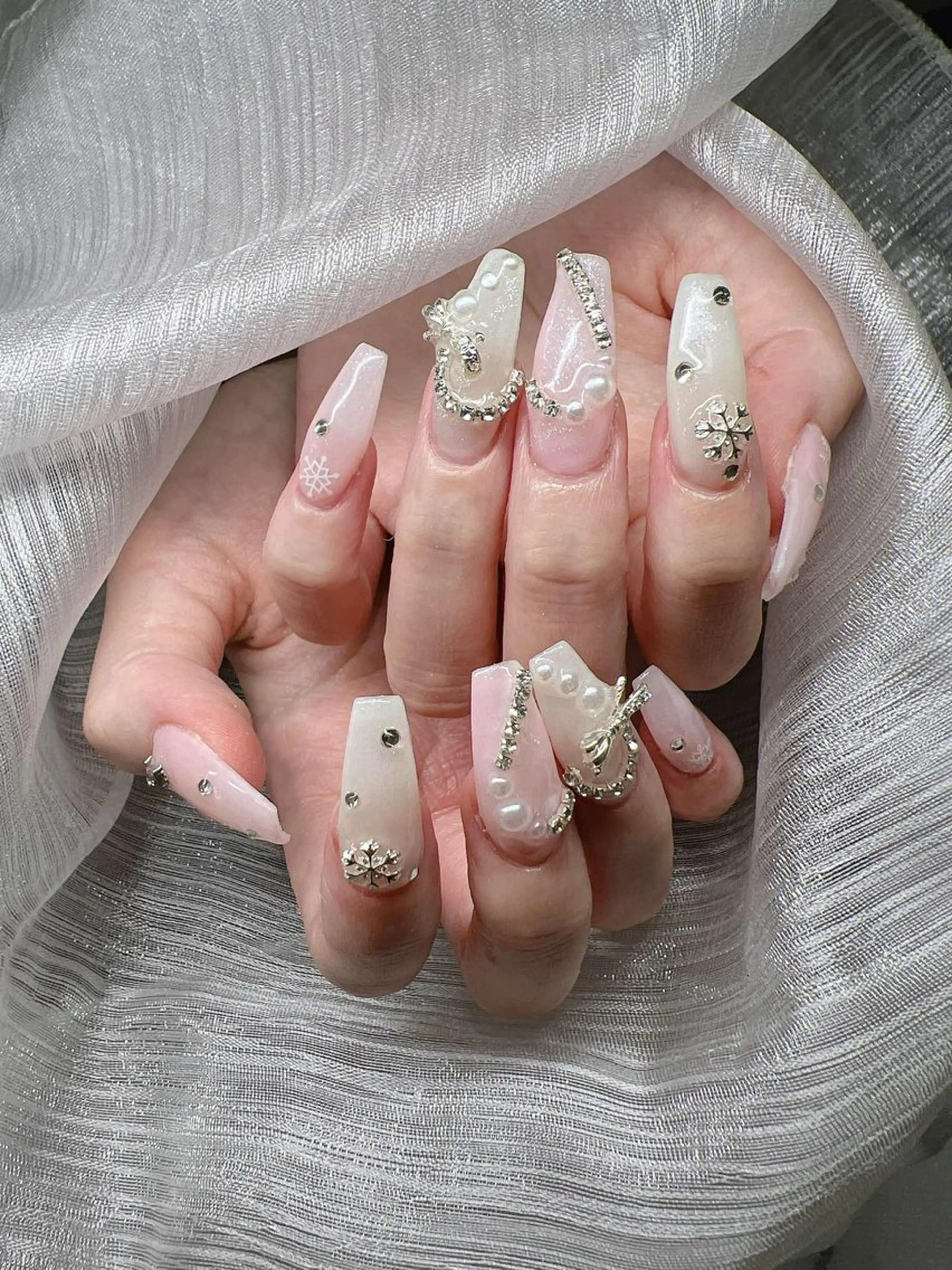 ネイル オーロラネイル チークネイル 長さ出し フットネイル フレンチネイル Lee Nails チップ長さだし専門店のネイルデザイン