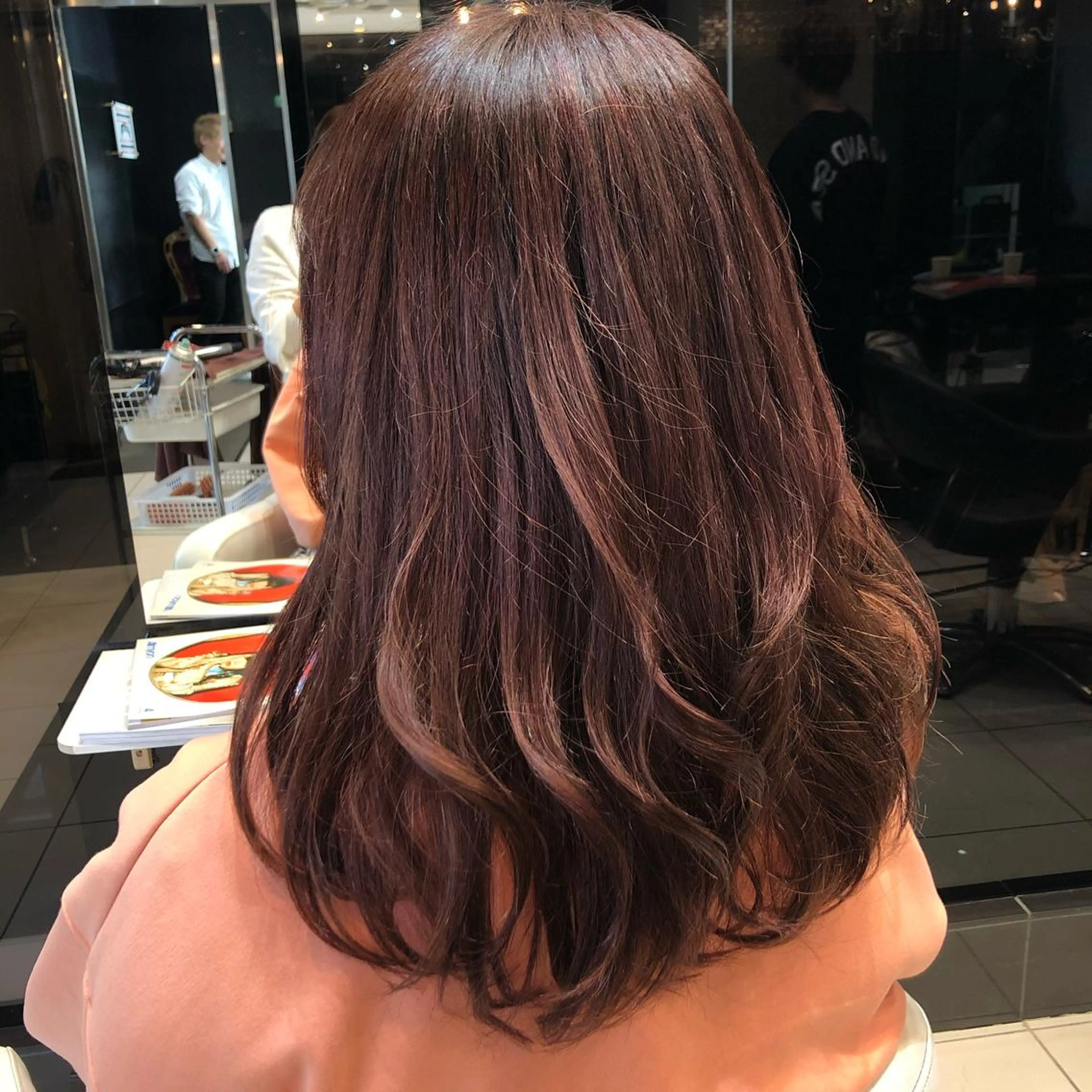 ロング カラー あずまぐち めぐみのヘアスタイル
