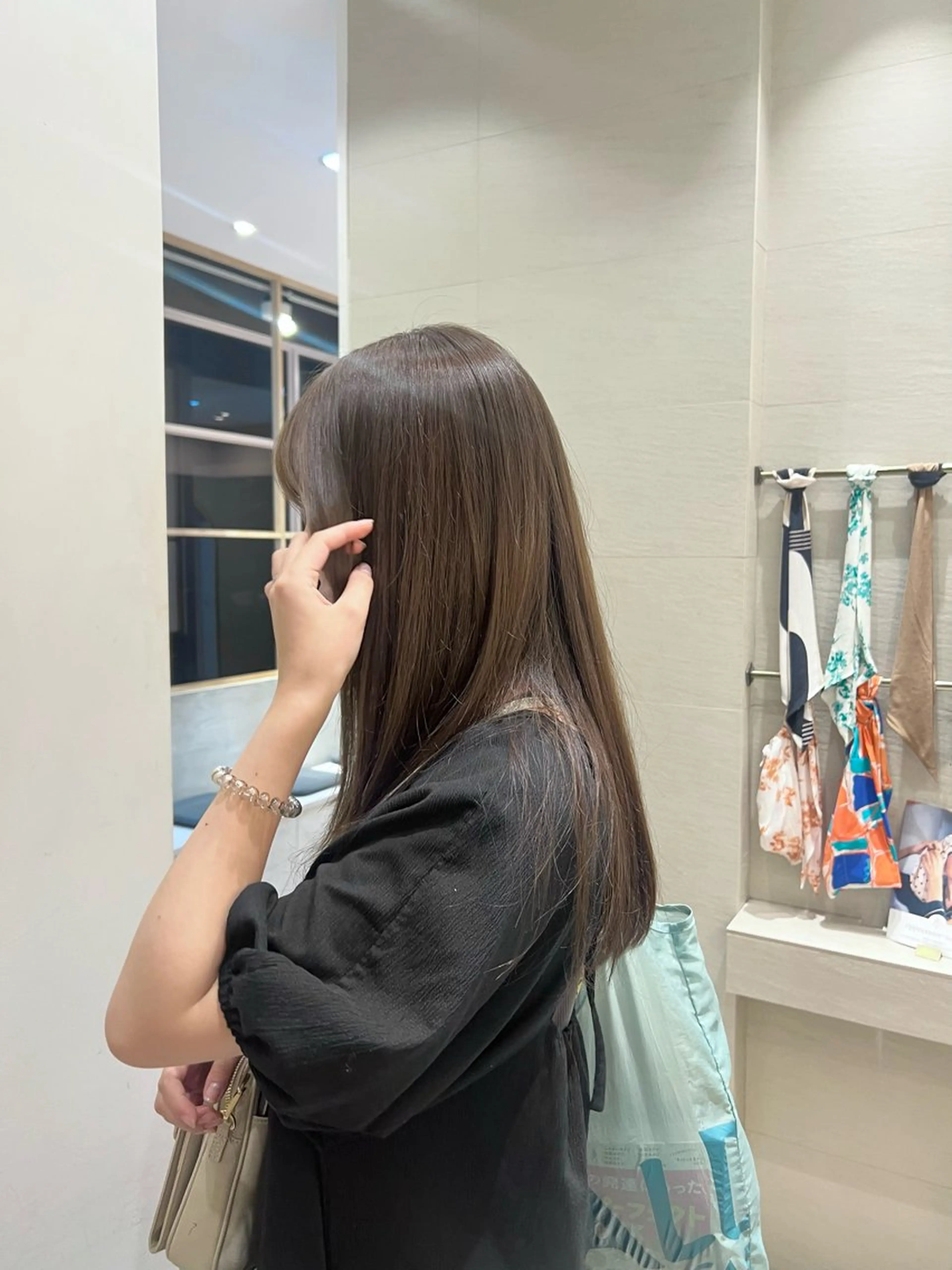 ロング カラー ベージュカラー 透明感カラー オリーブベージュ ヘアカラー 艶カラー/透明感 /ヒグチアオイのヘアスタイル