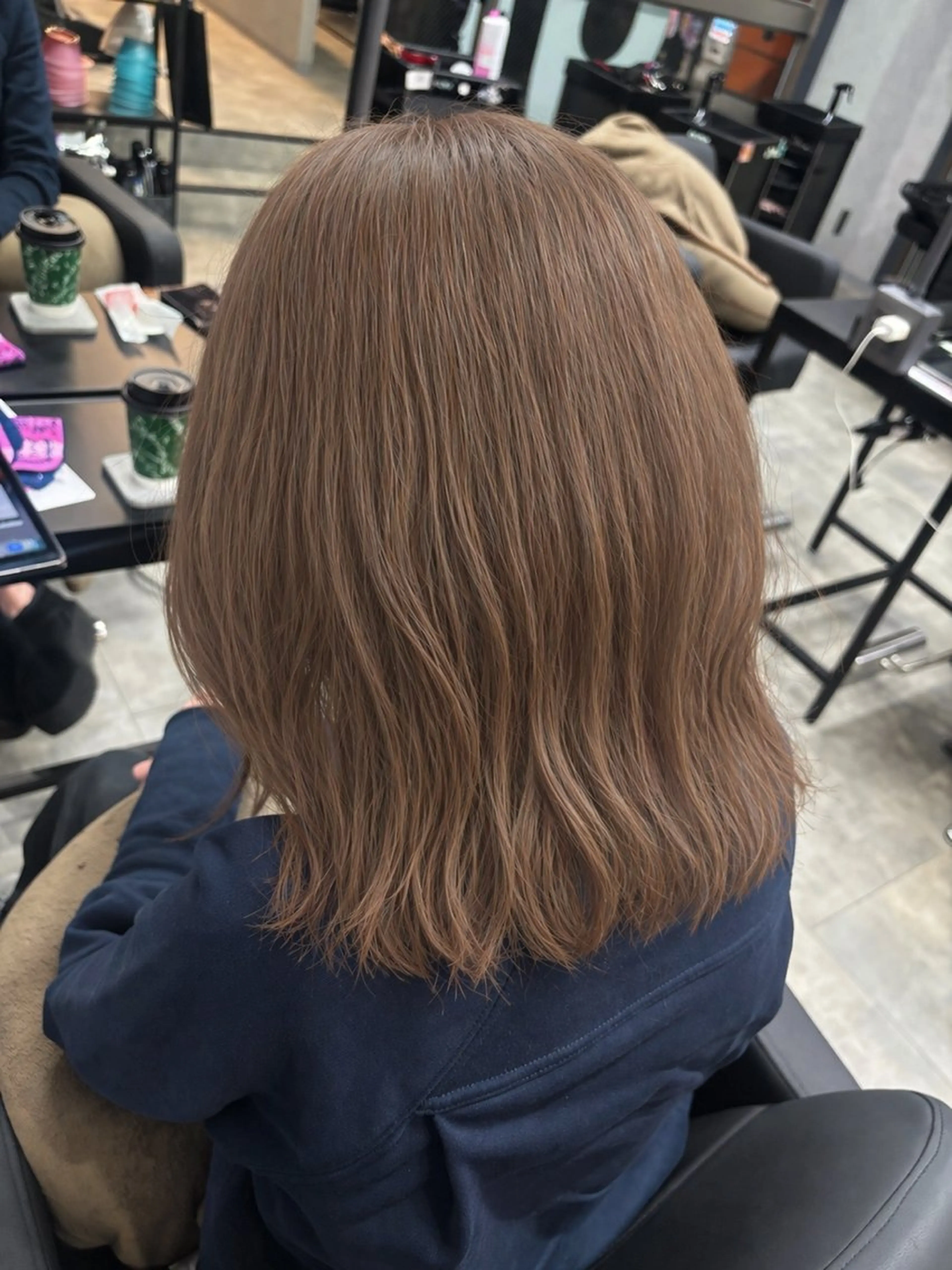 ミディアム カラー ベージュカラー ユージ カラーモデル募集のヘアスタイル