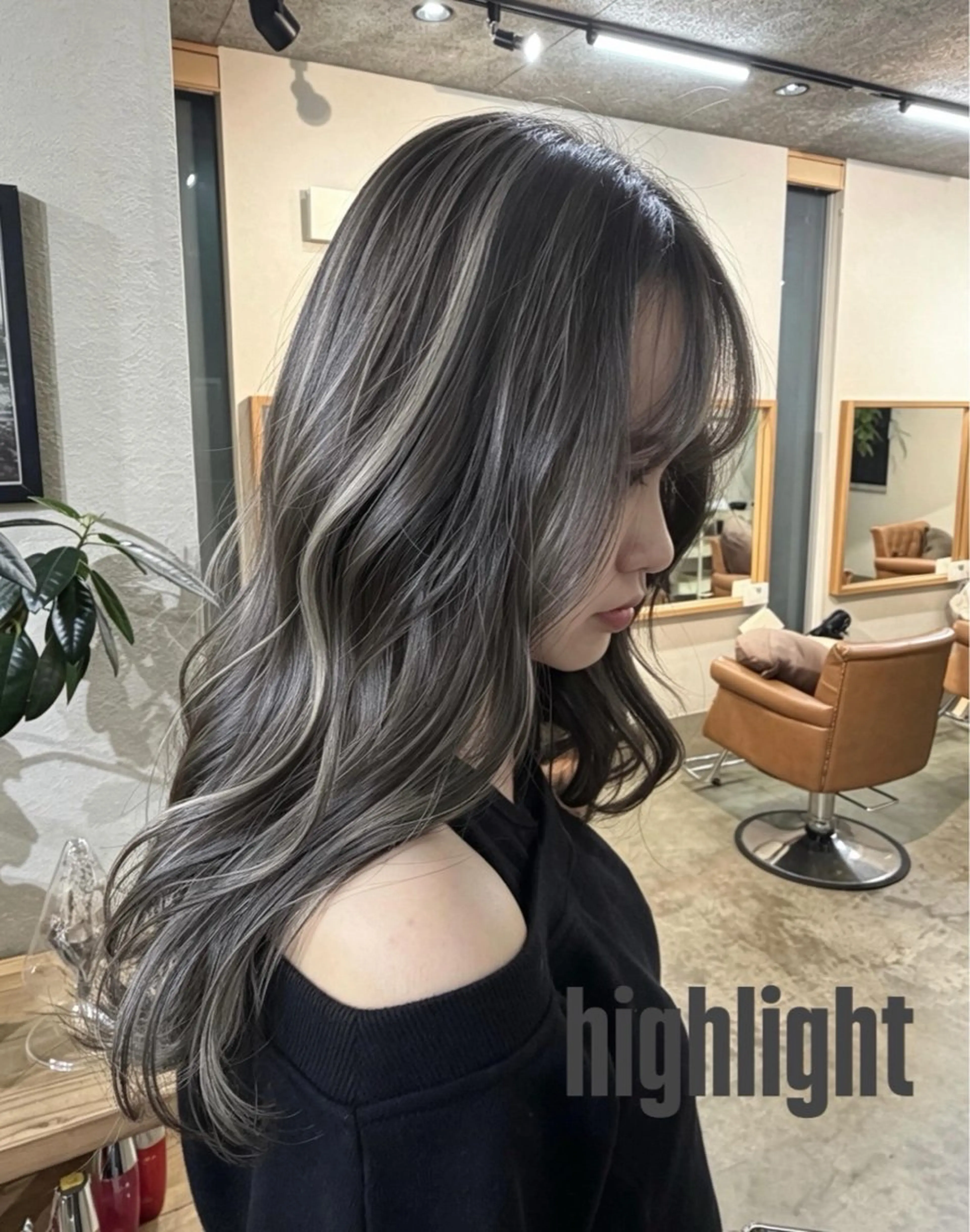 ロング ヘアカラー 大石 楓のヘアスタイル