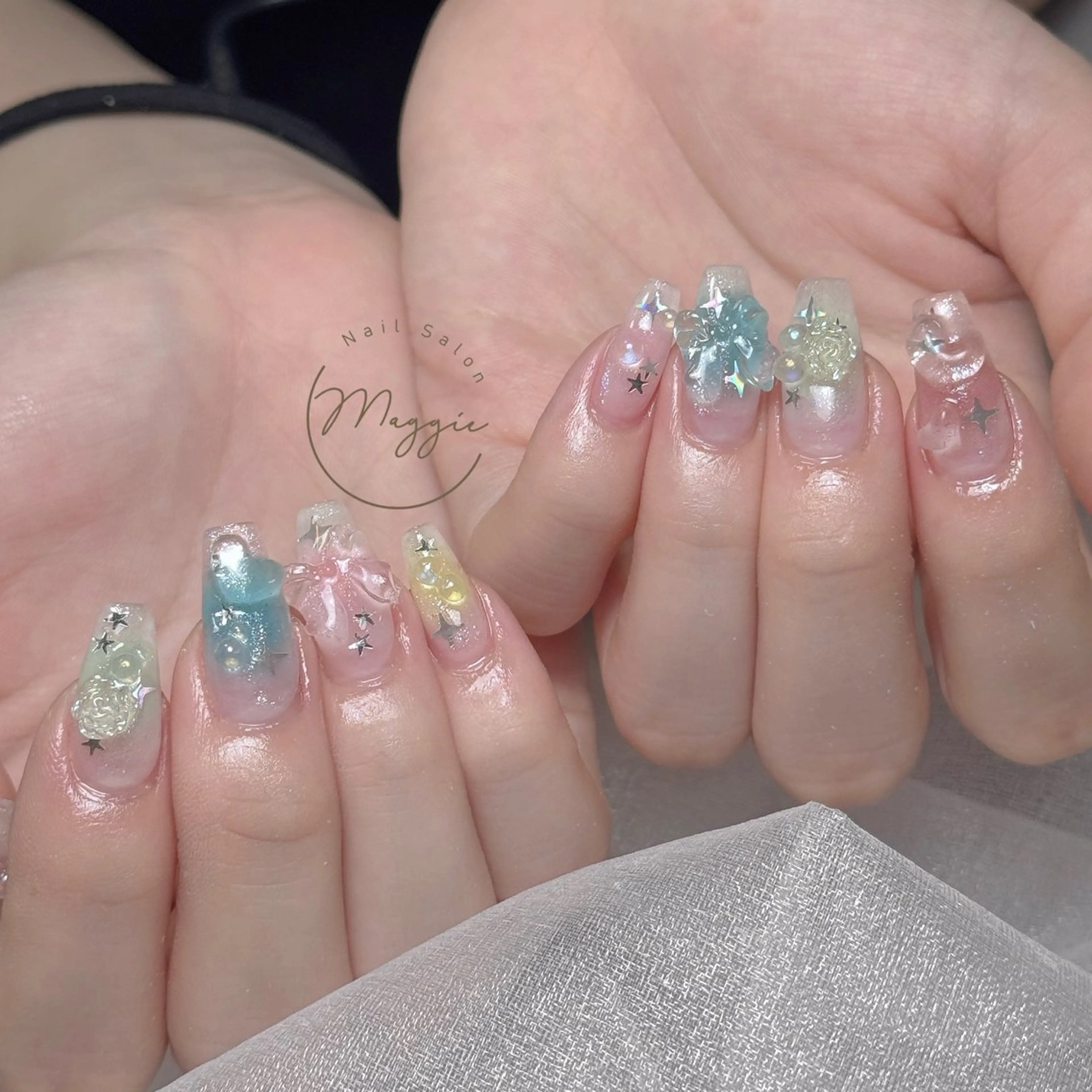 ネイル Maggie Nail🦩のネイルデザイン