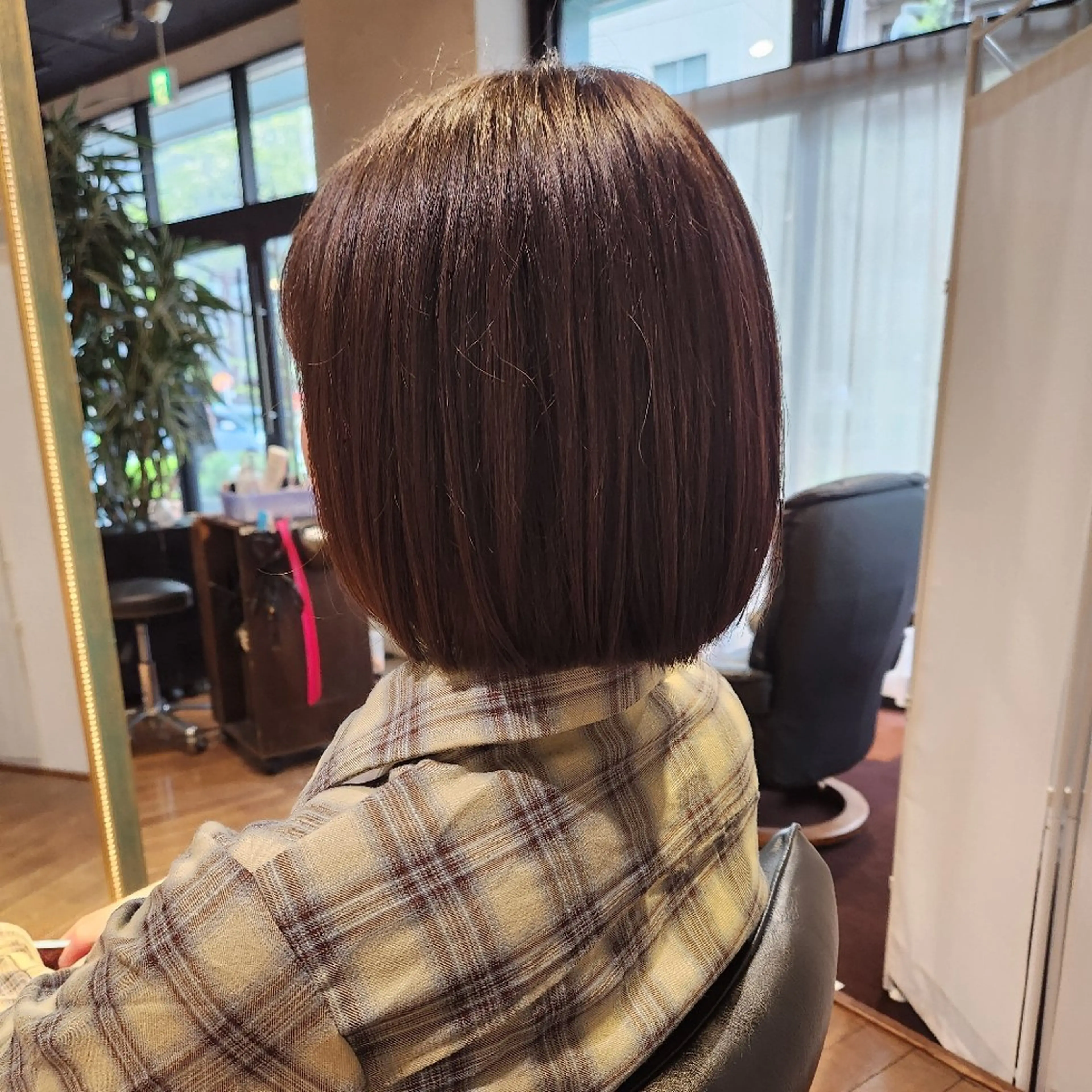 ショート ボブ ハヤシ マユ ✂ 府中美容室のヘアスタイル