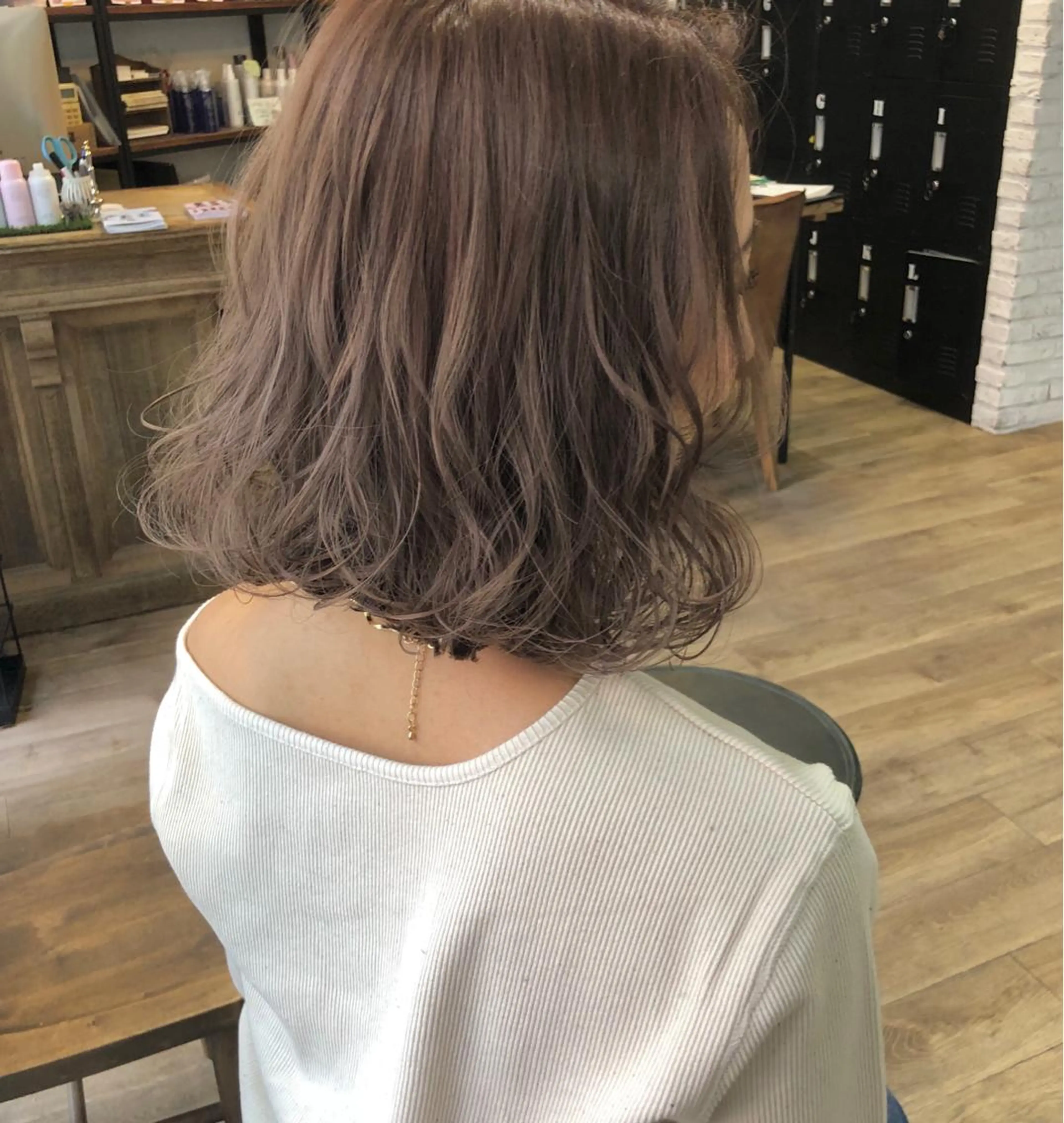 ミディアム ラベンダーベージュ 大石 健太のヘアスタイル