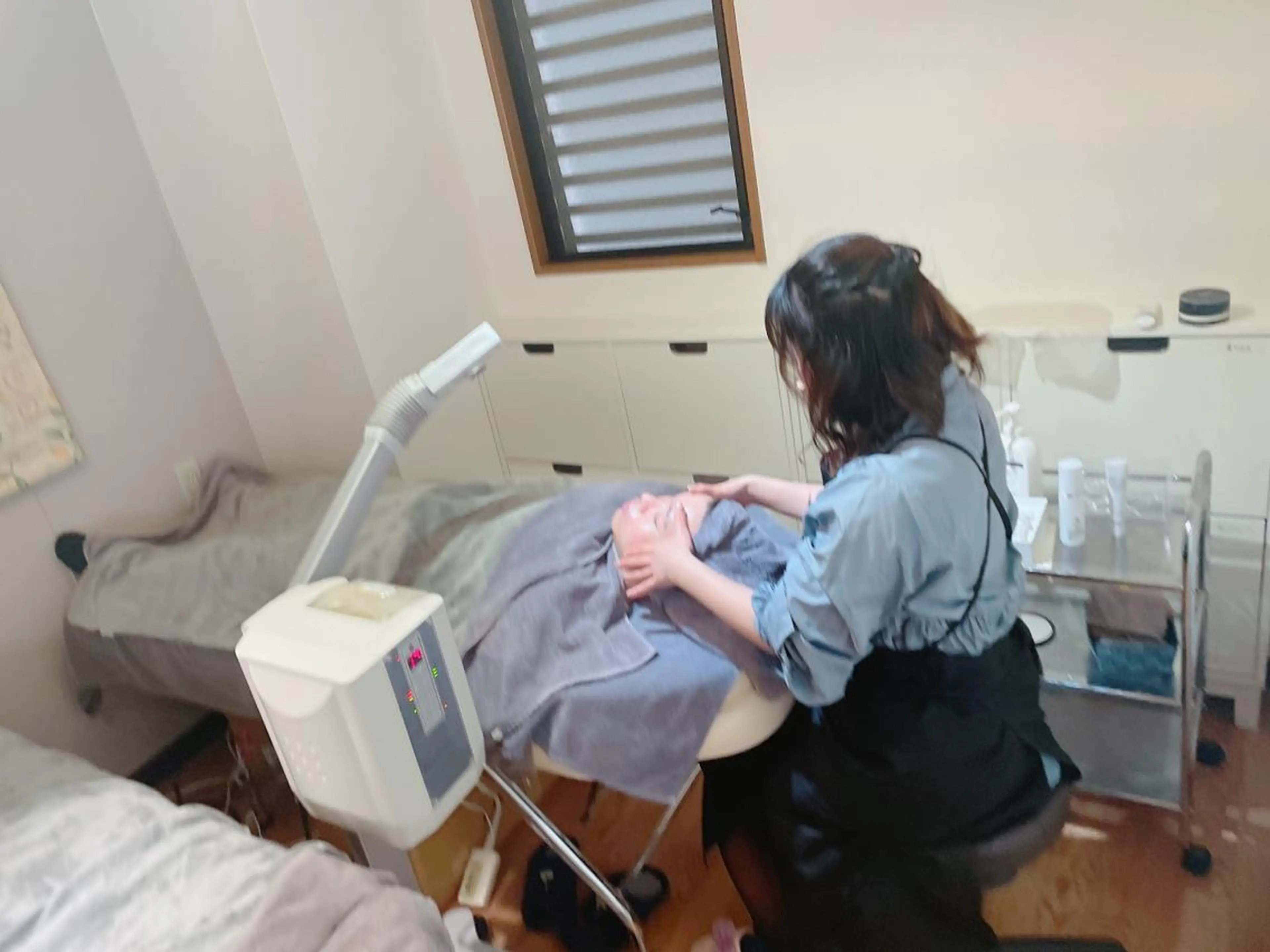 【オイルパック】スチーマーをあてながら気持ちよく綺麗になれる施術です♪リフトアップも、、！？の写真