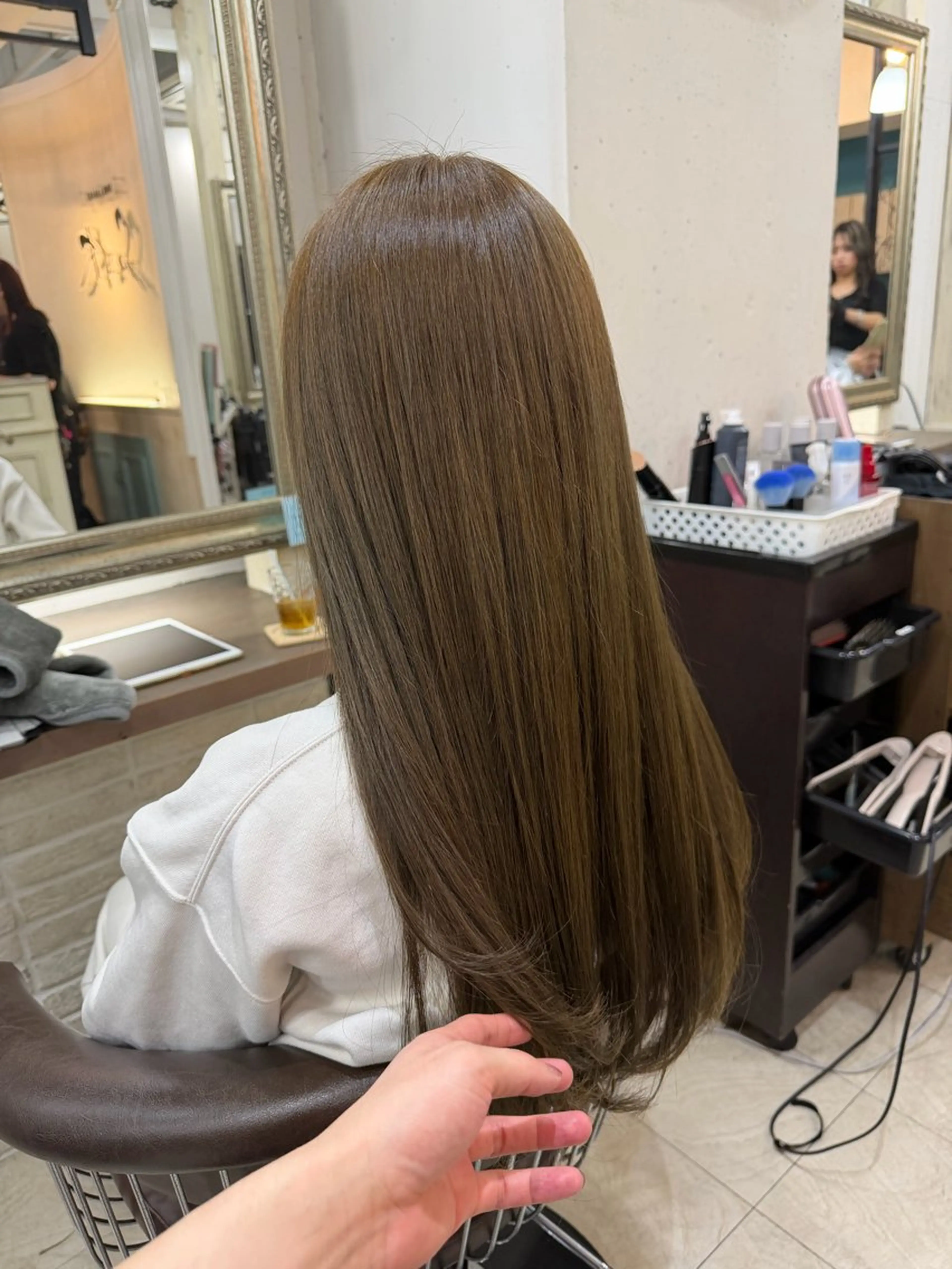 ロング カット ヘアカラー 柔らか透明感カラー |ほんのりレイヤー|のヘアスタイル