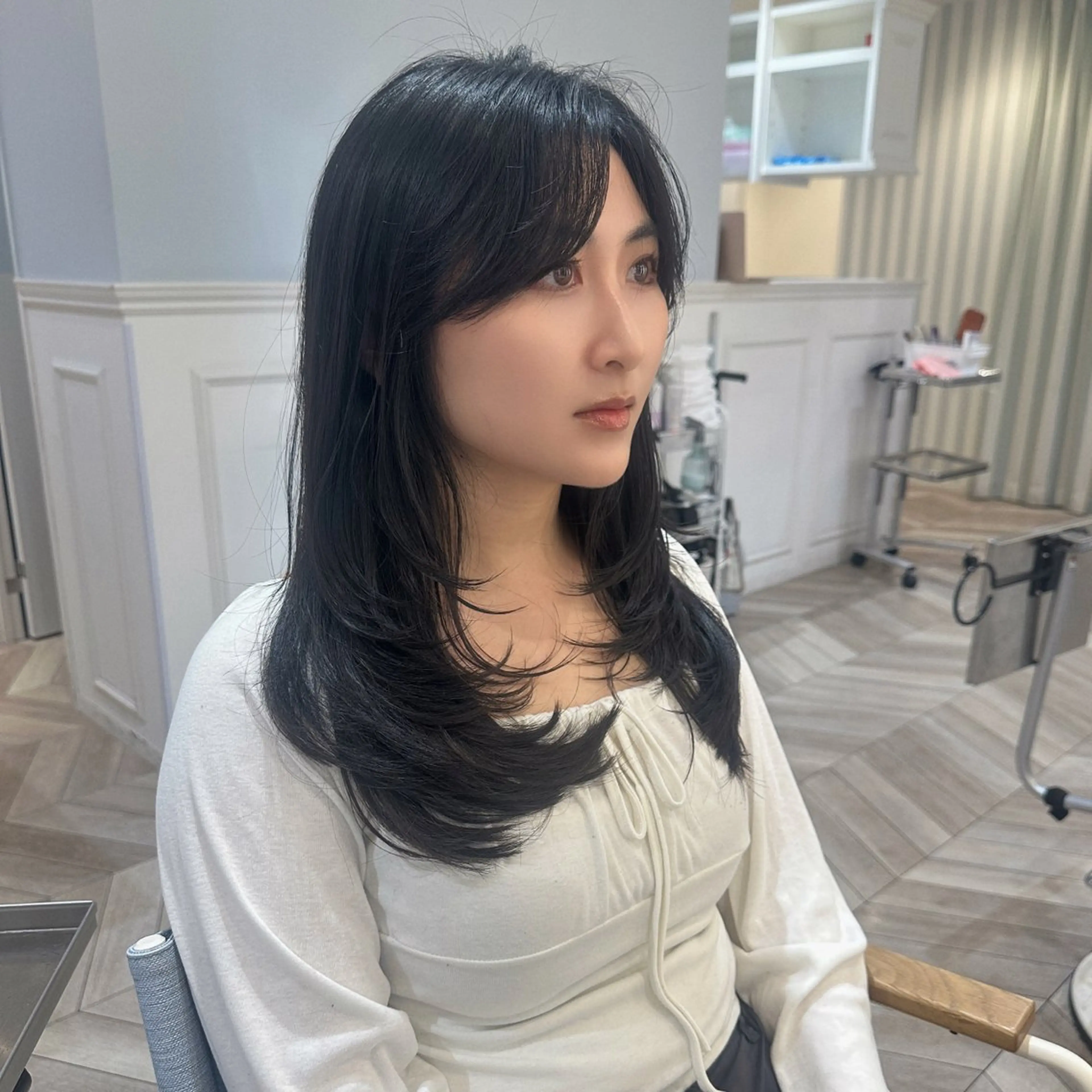 ロング レイヤーカット カット 小顔レイヤー/ ベージュ🤍Rieのヘアスタイル