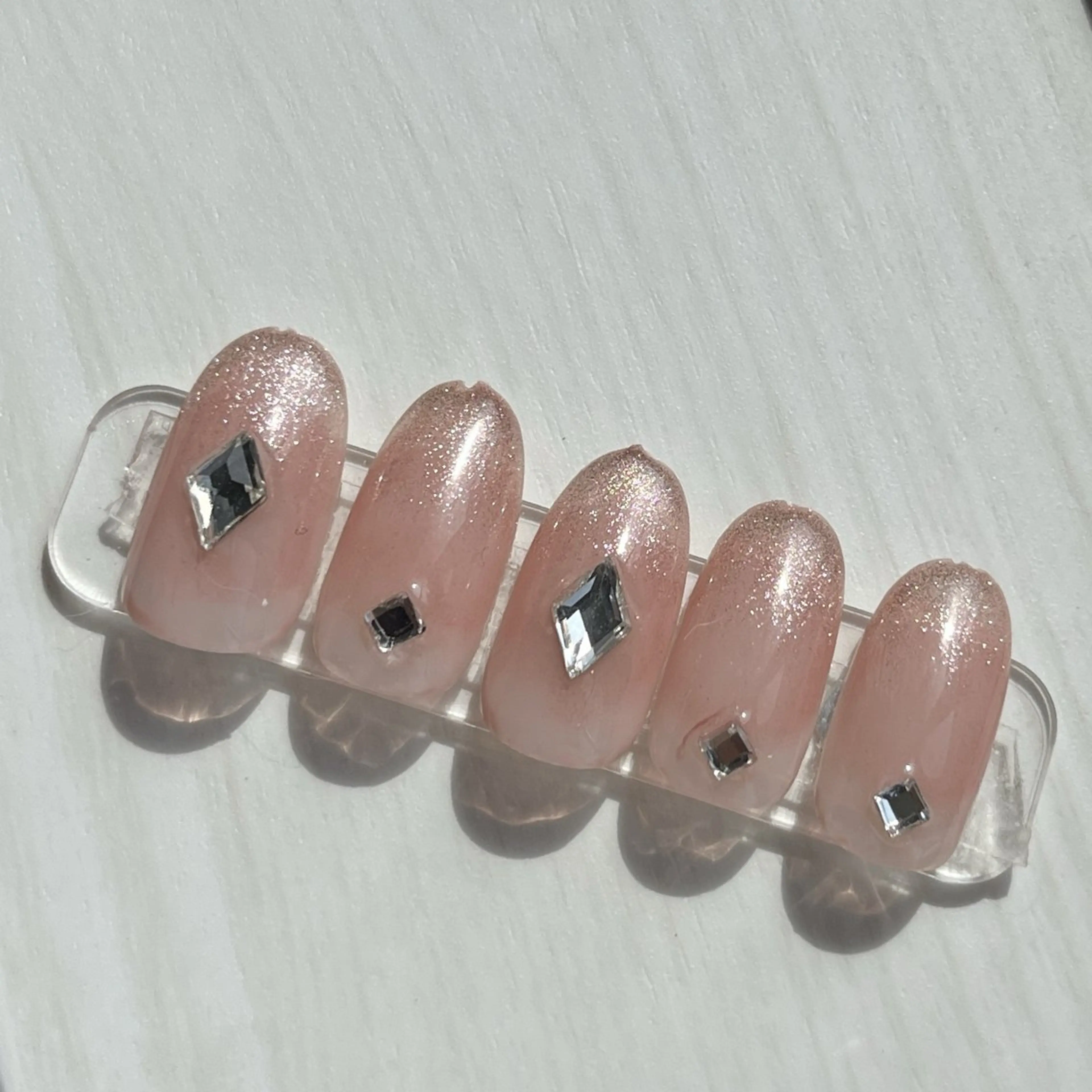 ネイル チークネイル フレンチネイル キラキラネイル マグネットネイル マグネットフレンチ ハンドネイル 島田 亜紀のネイルデザイン