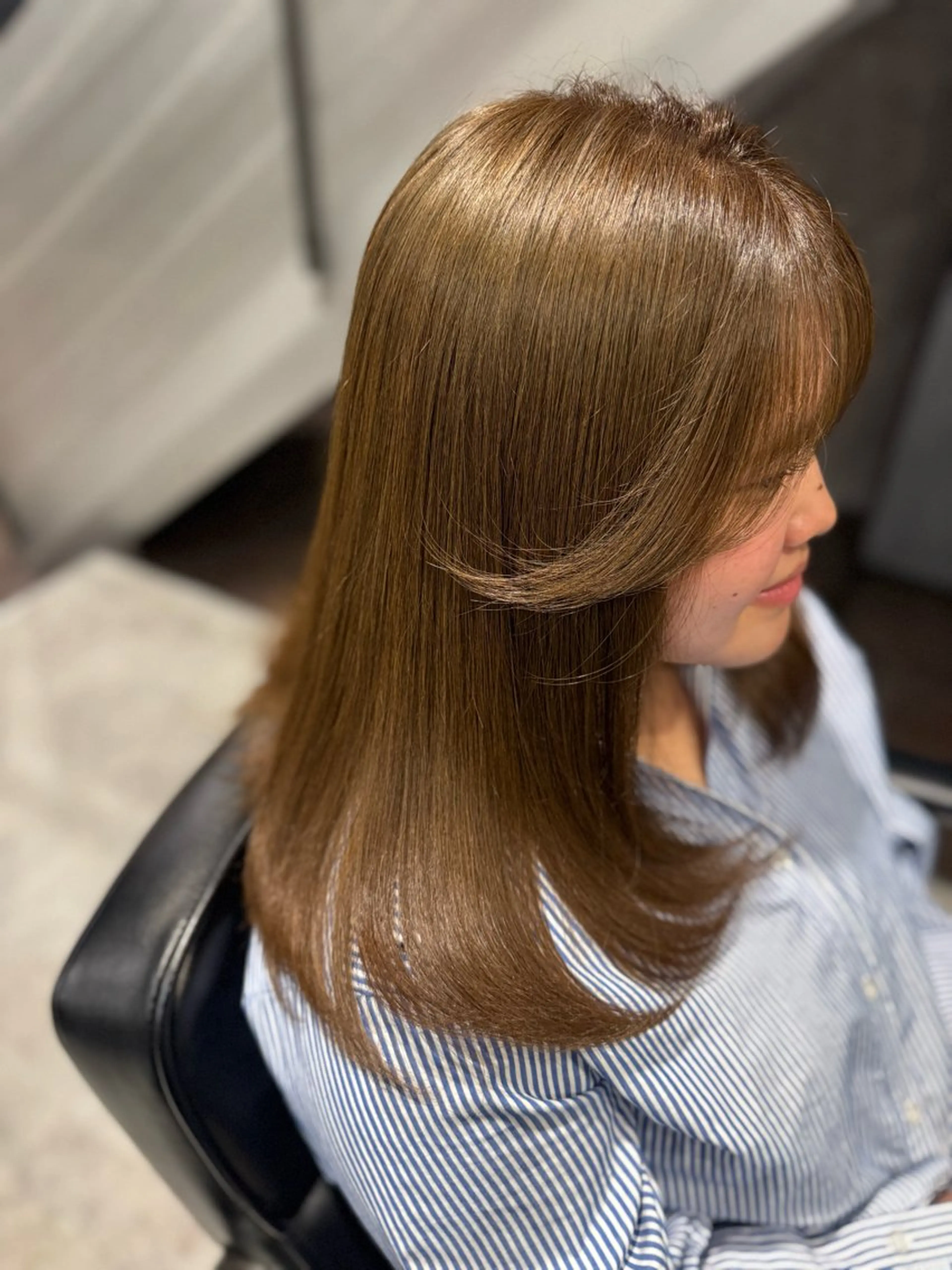 セミロング カラー ベージュカラー ブリーチ ダブルカラー ブリーチなしカラー オリーブベージュ ヘアカラー ink Runaのマツエク・マツパデザイン
