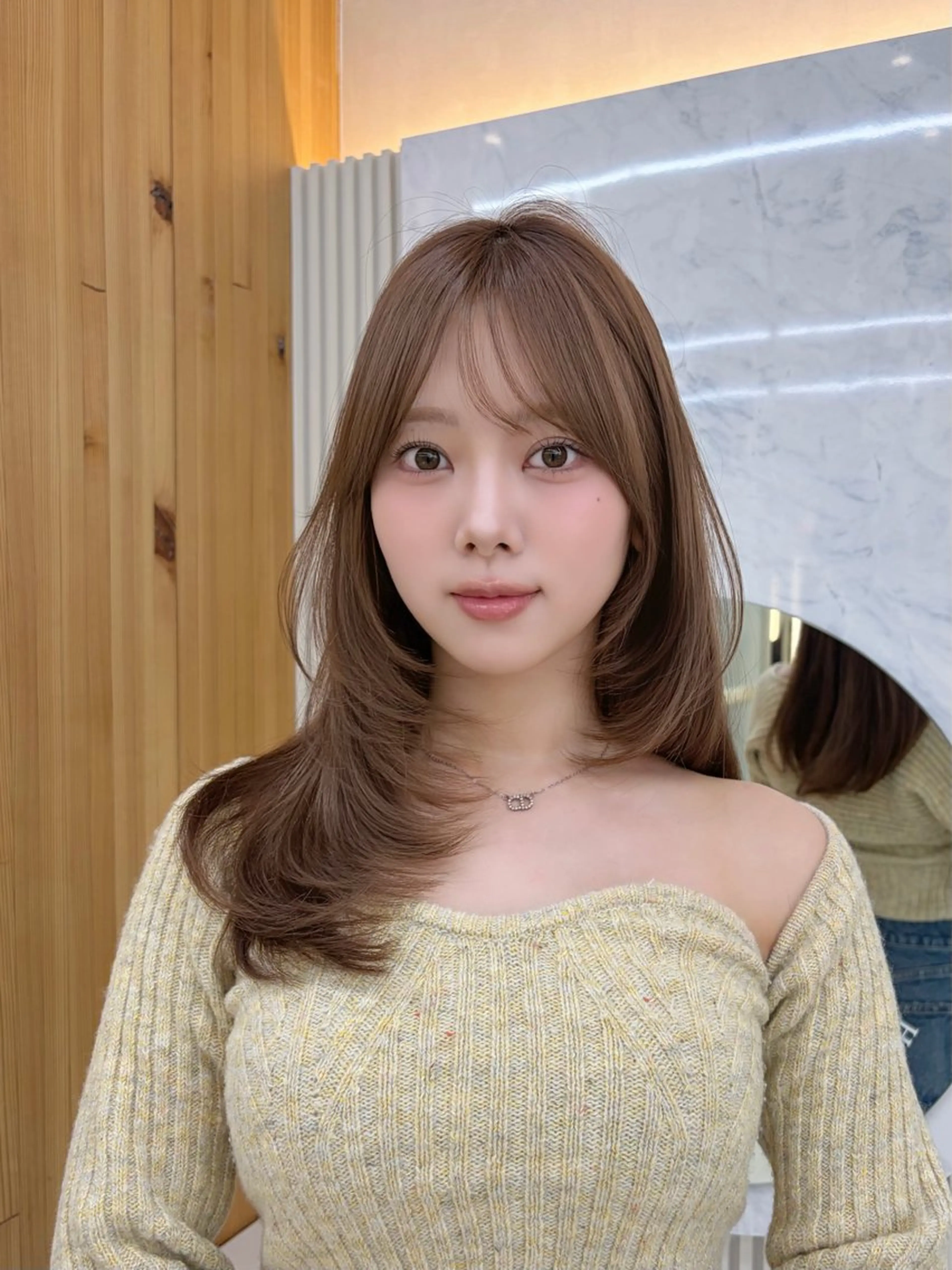 セミロング カット ヘアカラー トリートメント oto🤍×美髪× ゆるふわレイヤーのヘアスタイル