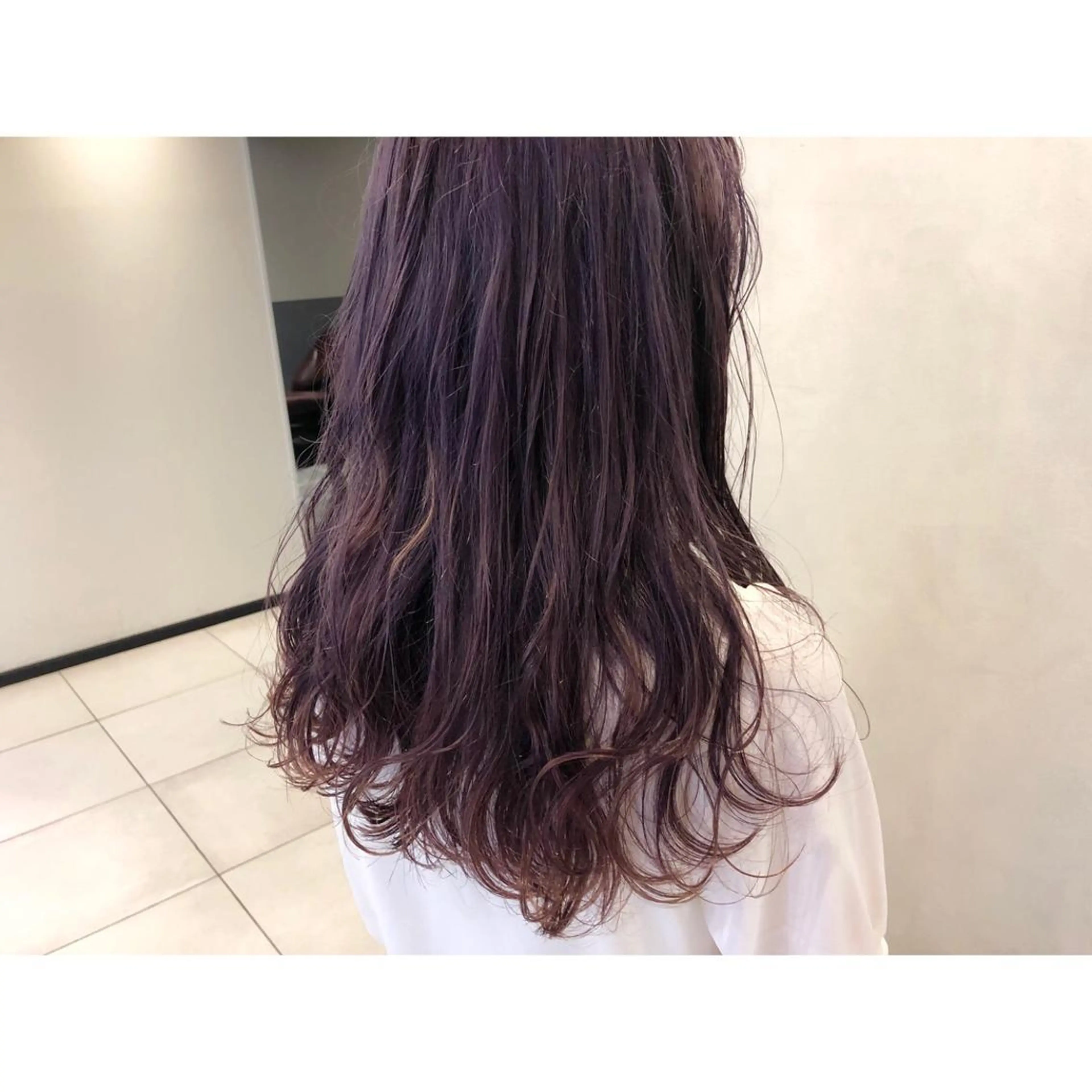 ロング カラー パーマ 渡邊 桃香のヘアスタイル