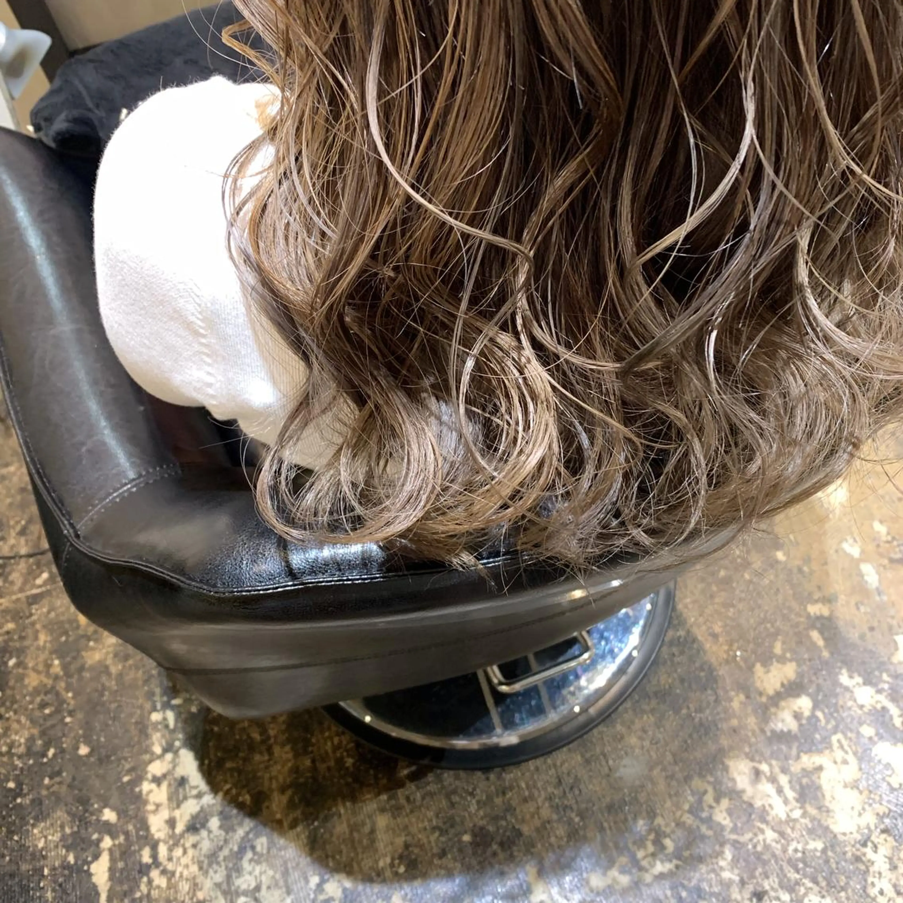ロング カラー UMEDA FIGAROのヘアスタイル