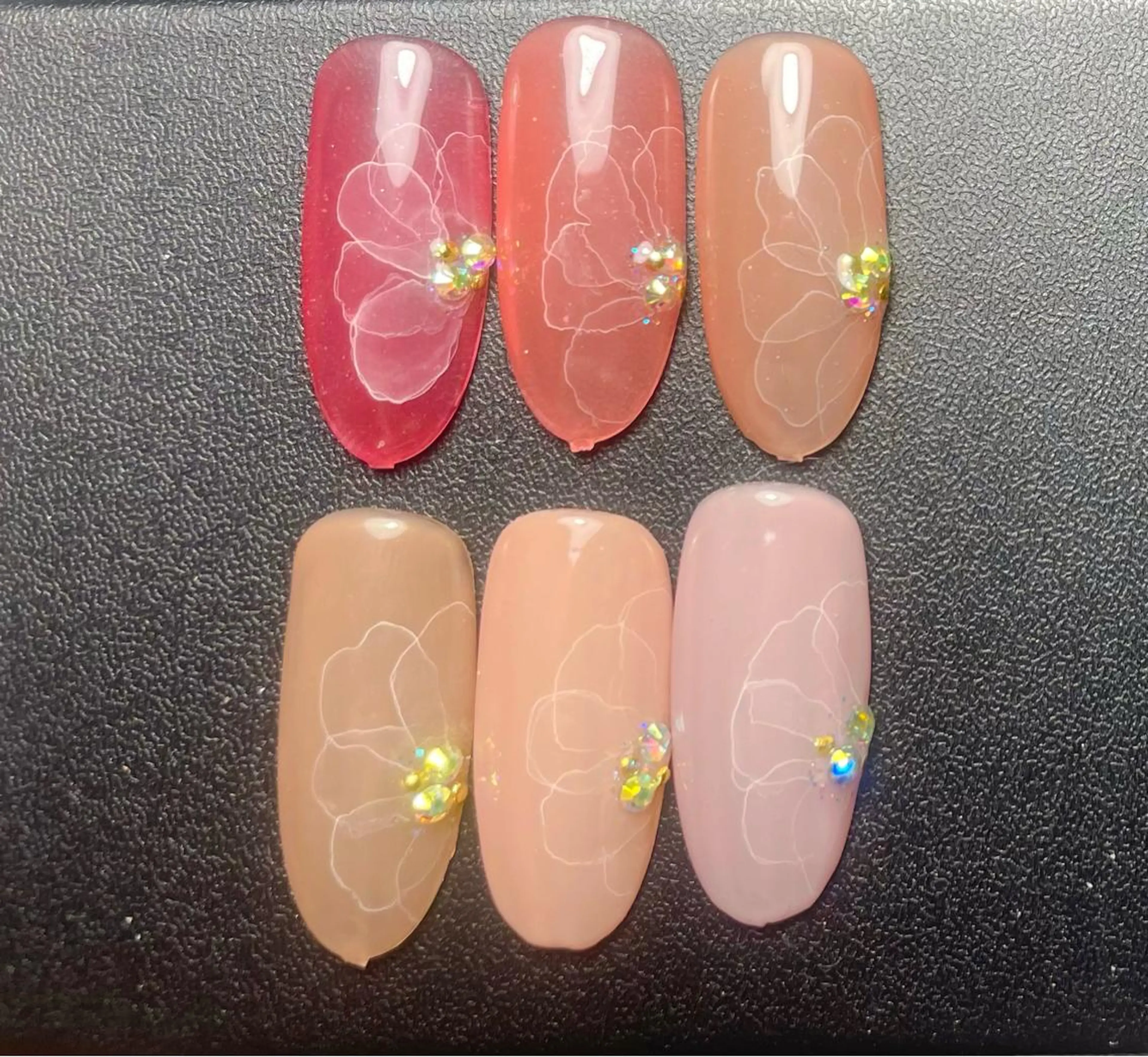 ミディアム ネイル M. KOTOMIのネイルデザイン