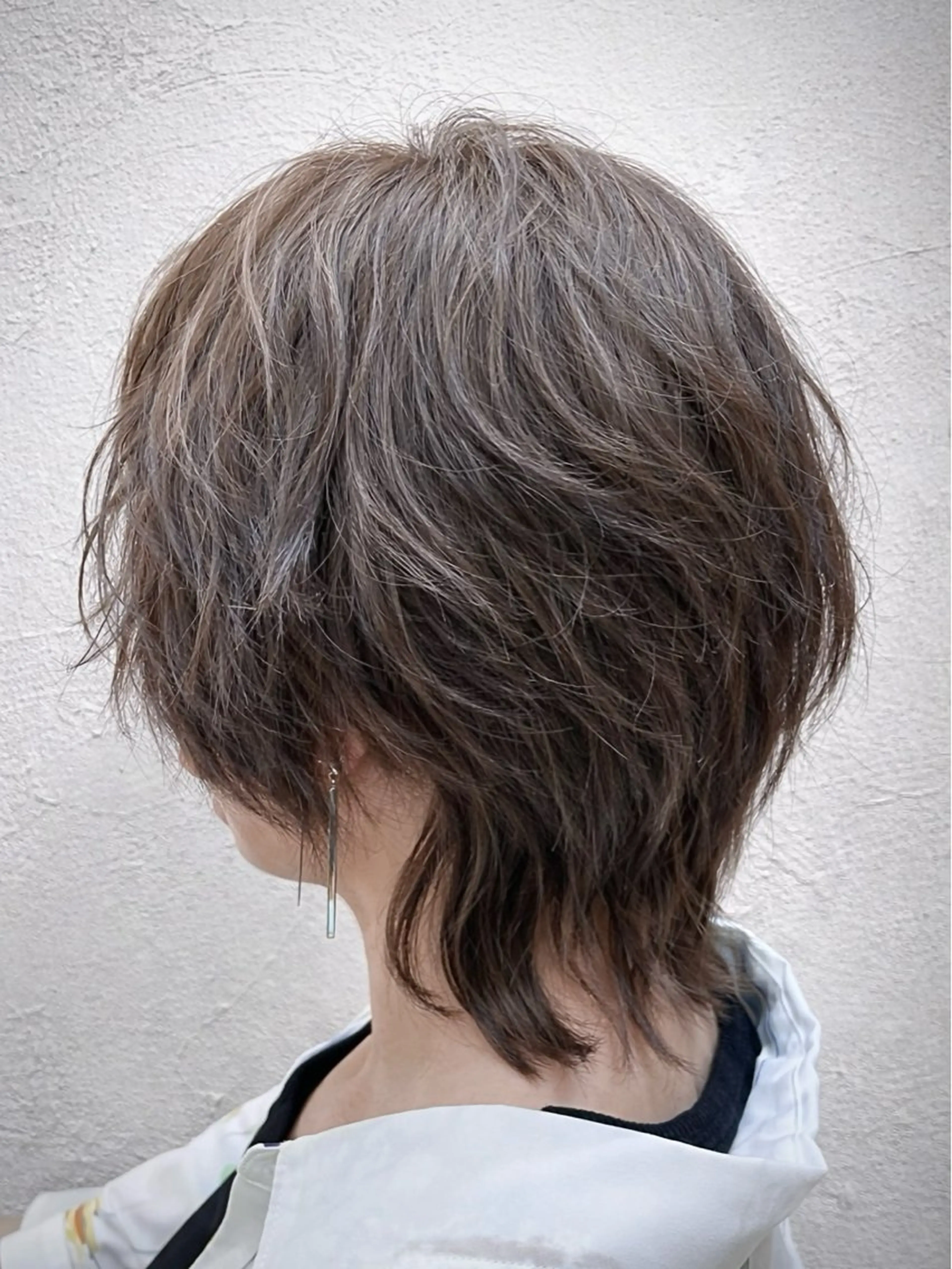 ミディアム カラー メンズ メンズウルフカット イルミナカラー レイヤーカット ウルフカット カット ヘアカラー トリートメント Ai 縮毛矯正/ ショートボブ/パーマのヘアスタイル