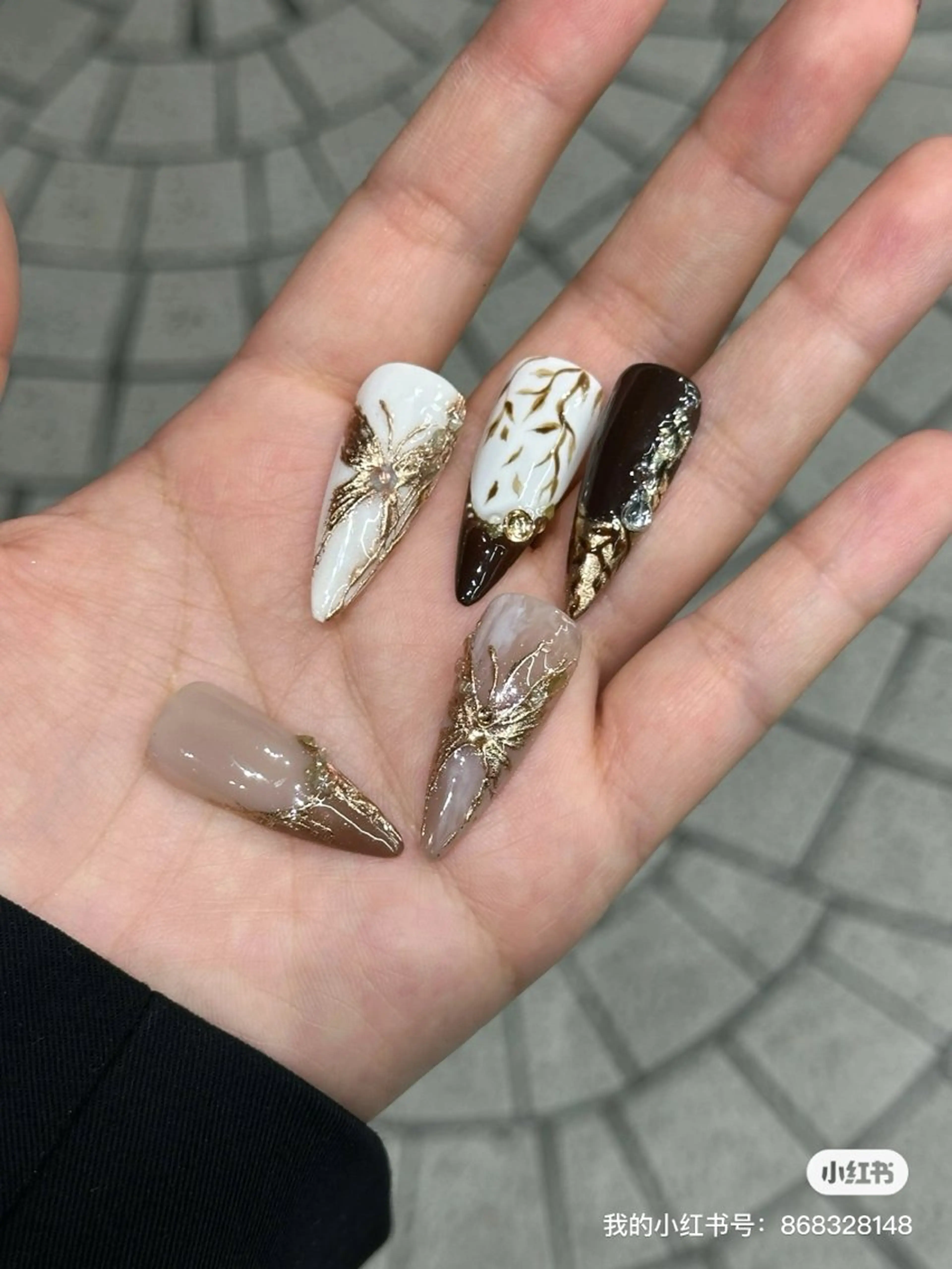 ネイル バ ヤリカクのネイルデザイン