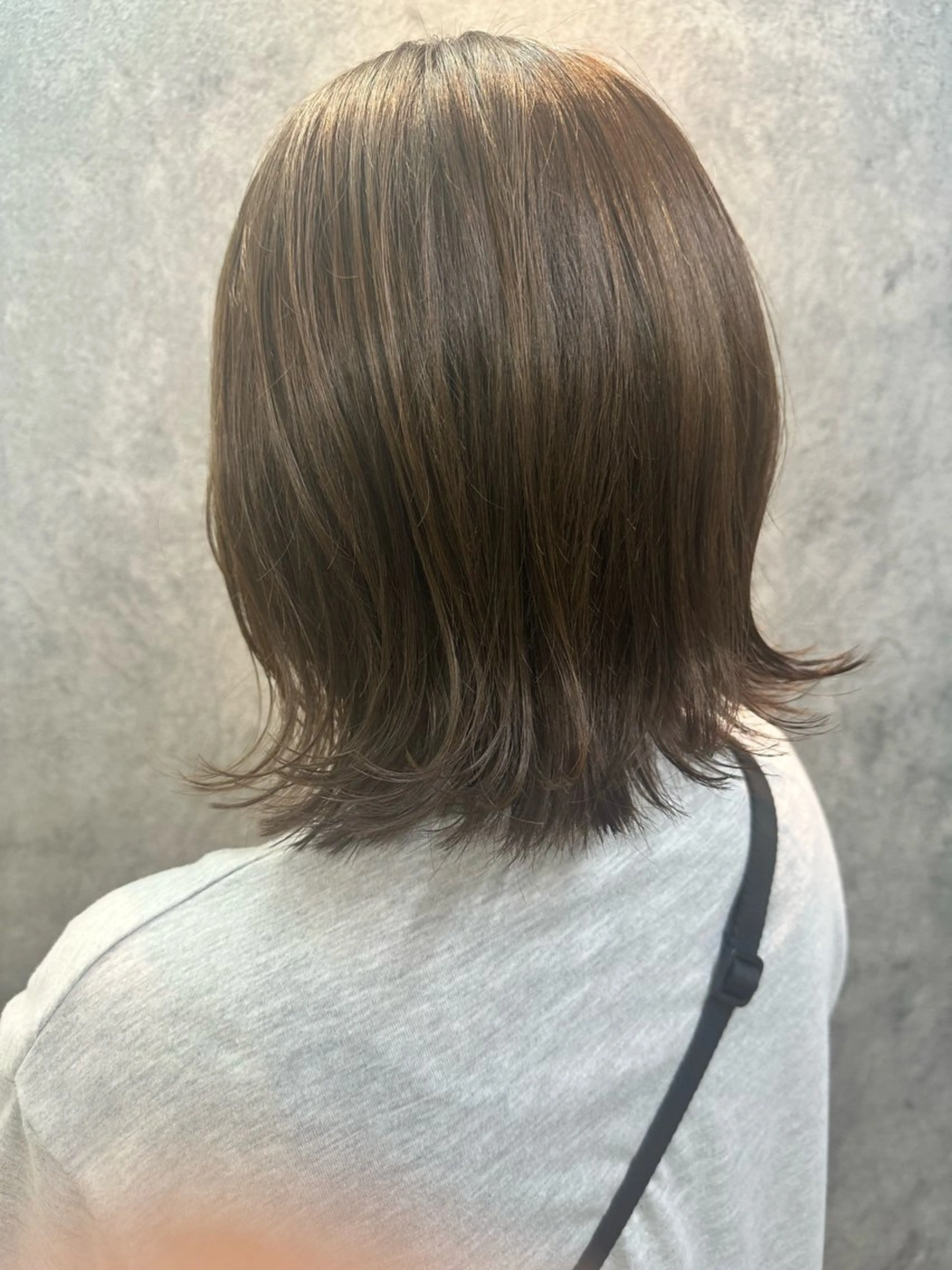 ミディアム カット ヘアカラー Noyヨシモト ヒロトのヘアスタイル