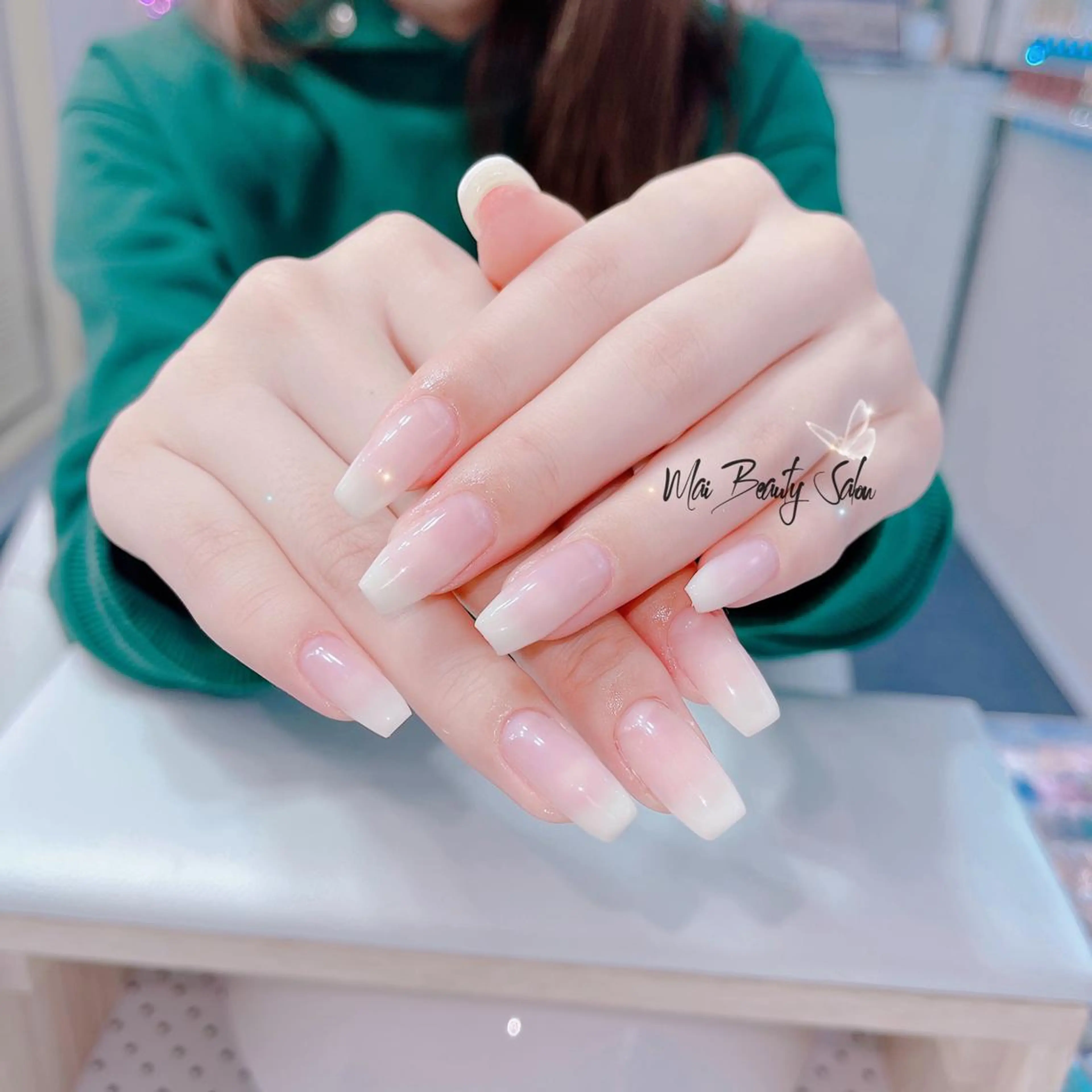 ネイル オーロラネイル チークネイル 長さ出し フラッシュネイル フットネイル MaiBeauty HaNaのネイルデザイン