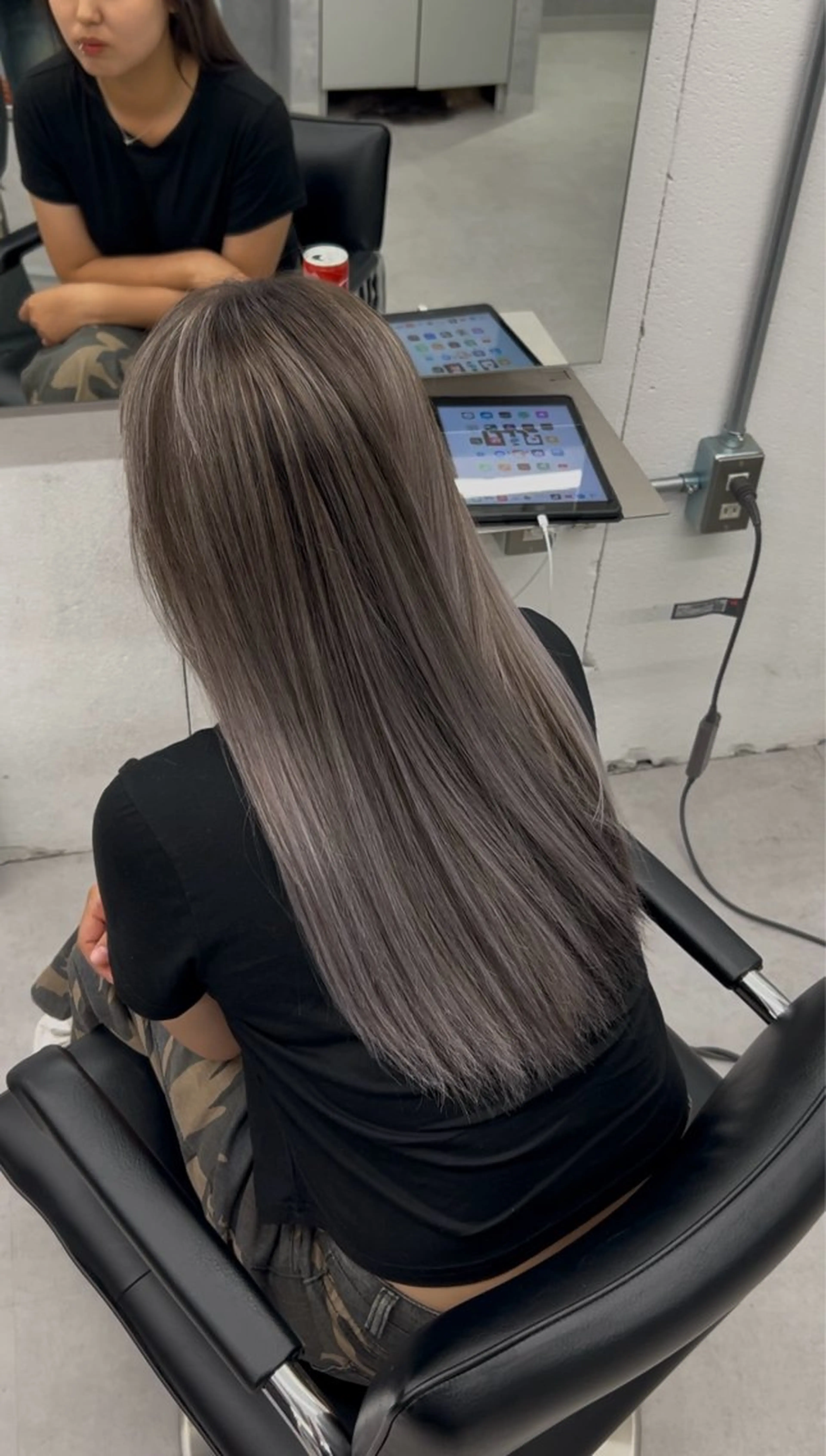 ロング カラー メンズバレイヤージュ 🔥メンズカット🔥のヘアスタイル