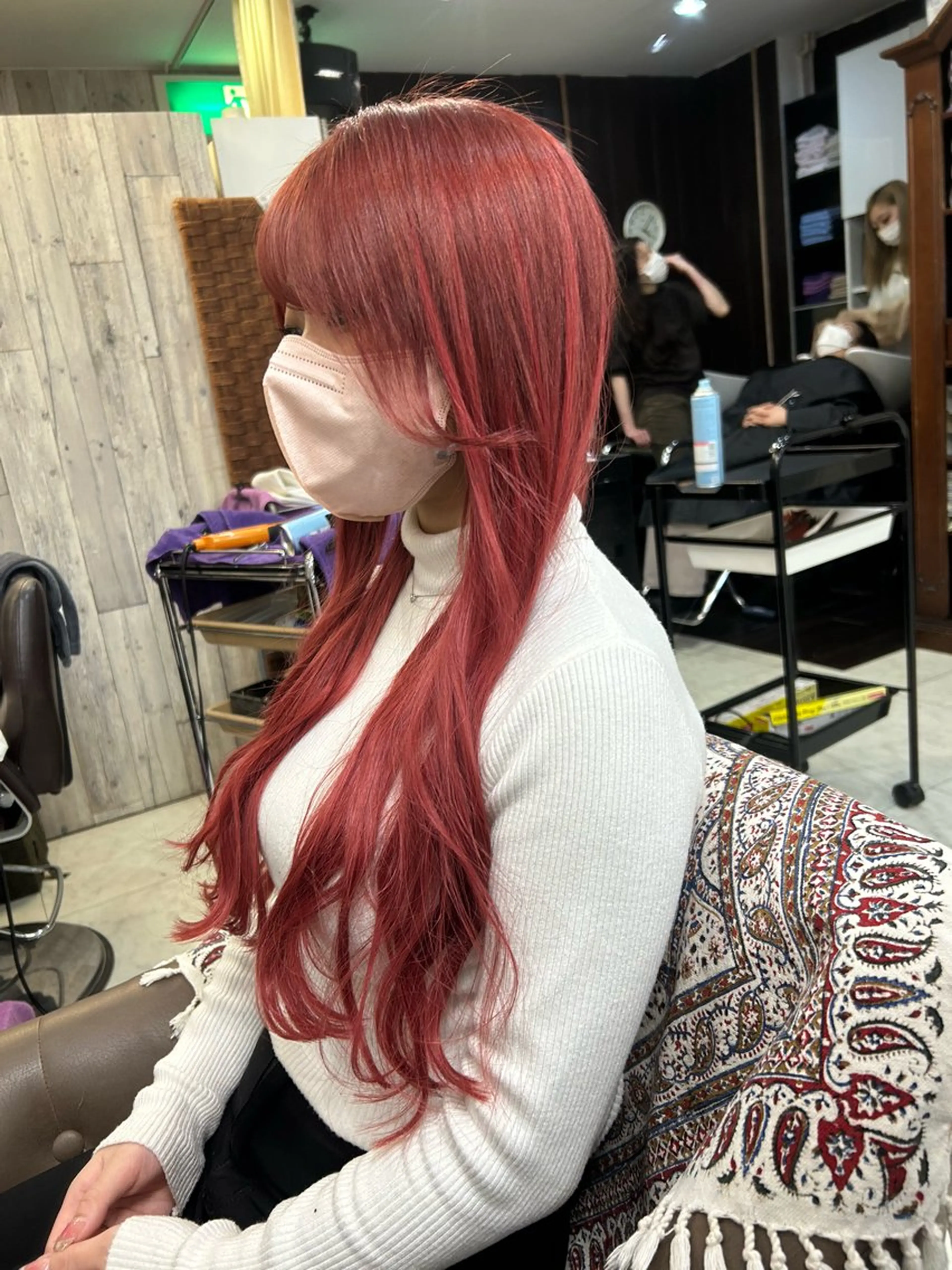 ロング カラー エクステ ハイトーン Arphyのヘアスタイル