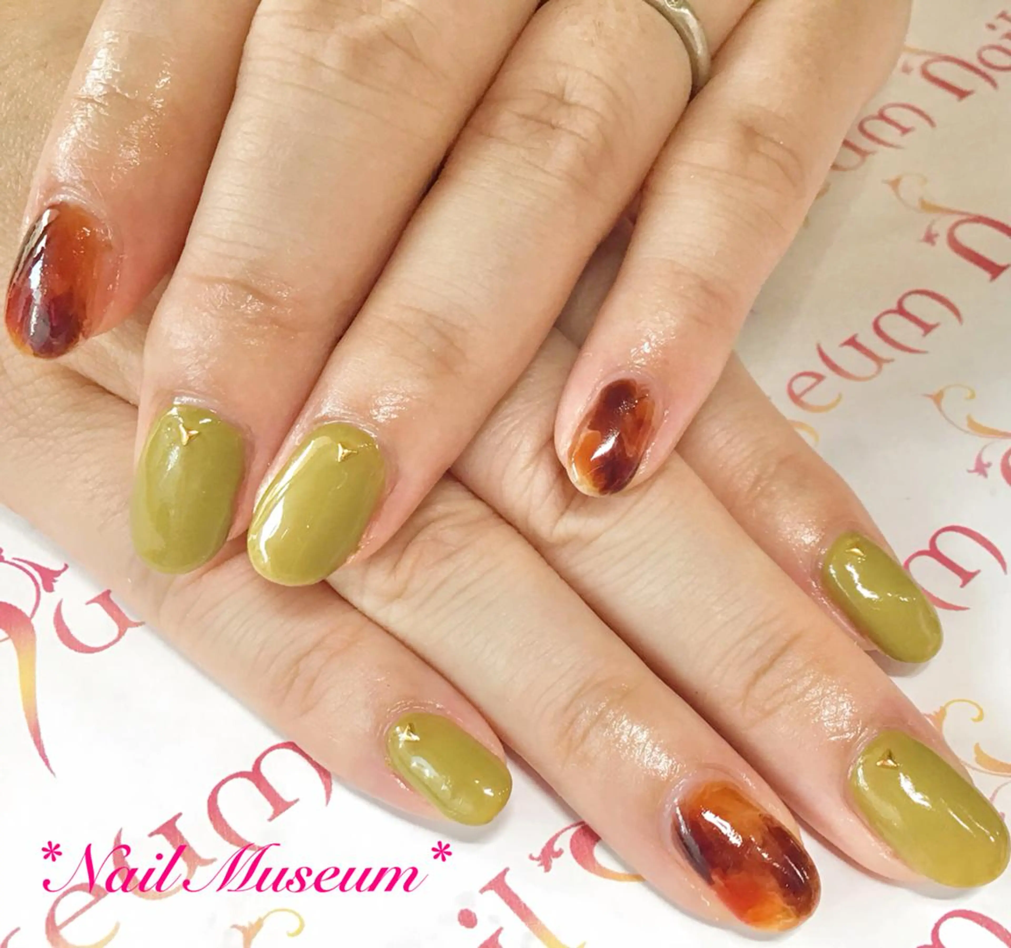 ネイル アートネイル べっ甲ネイル フットネイル フレンチネイル ジェルネイル マグネットネイル💛 Hayakawaのネイルデザイン