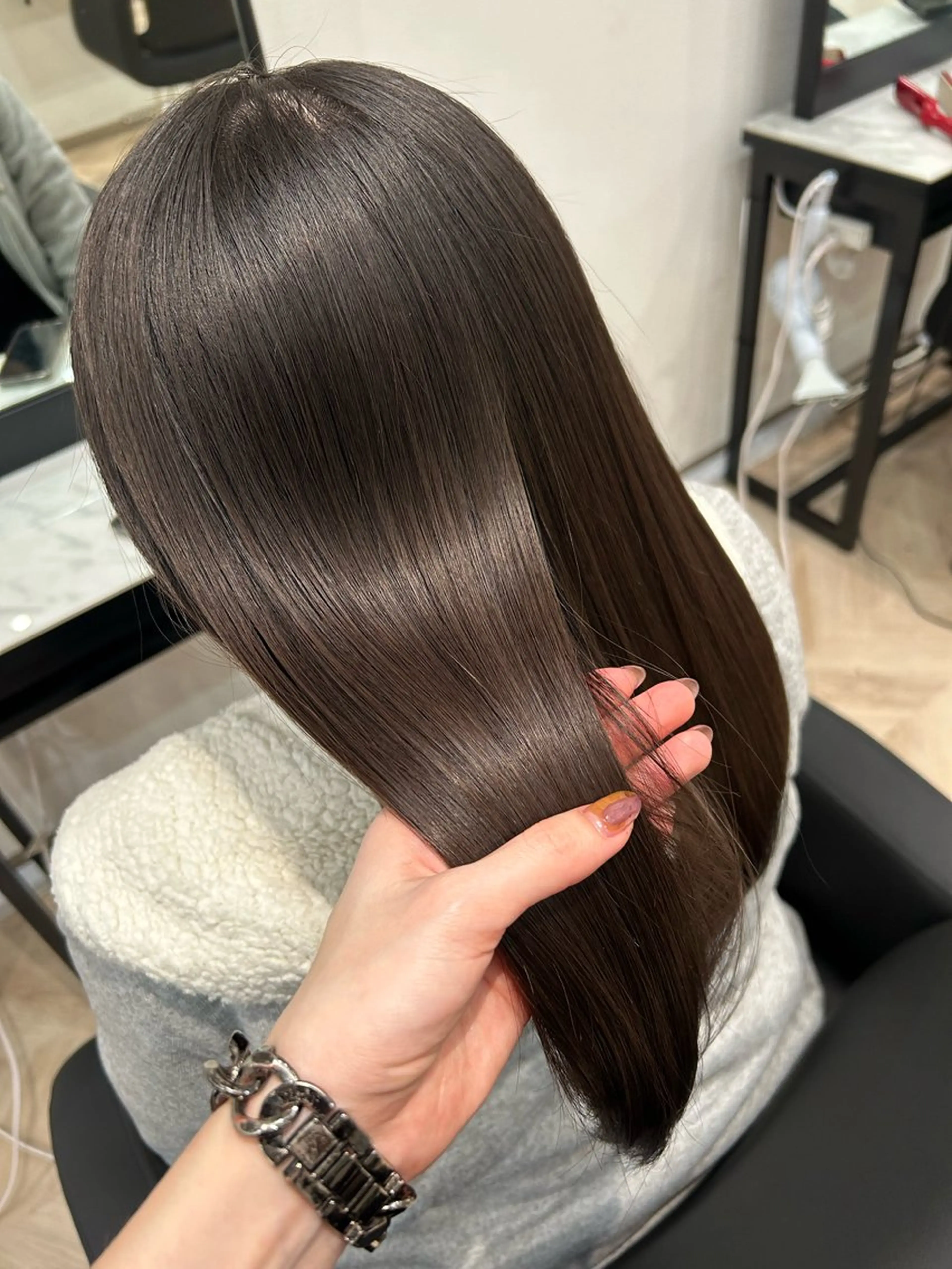 セミロング トリートメント Marin🫐/ 名駅/レイヤーカットのヘアスタイル