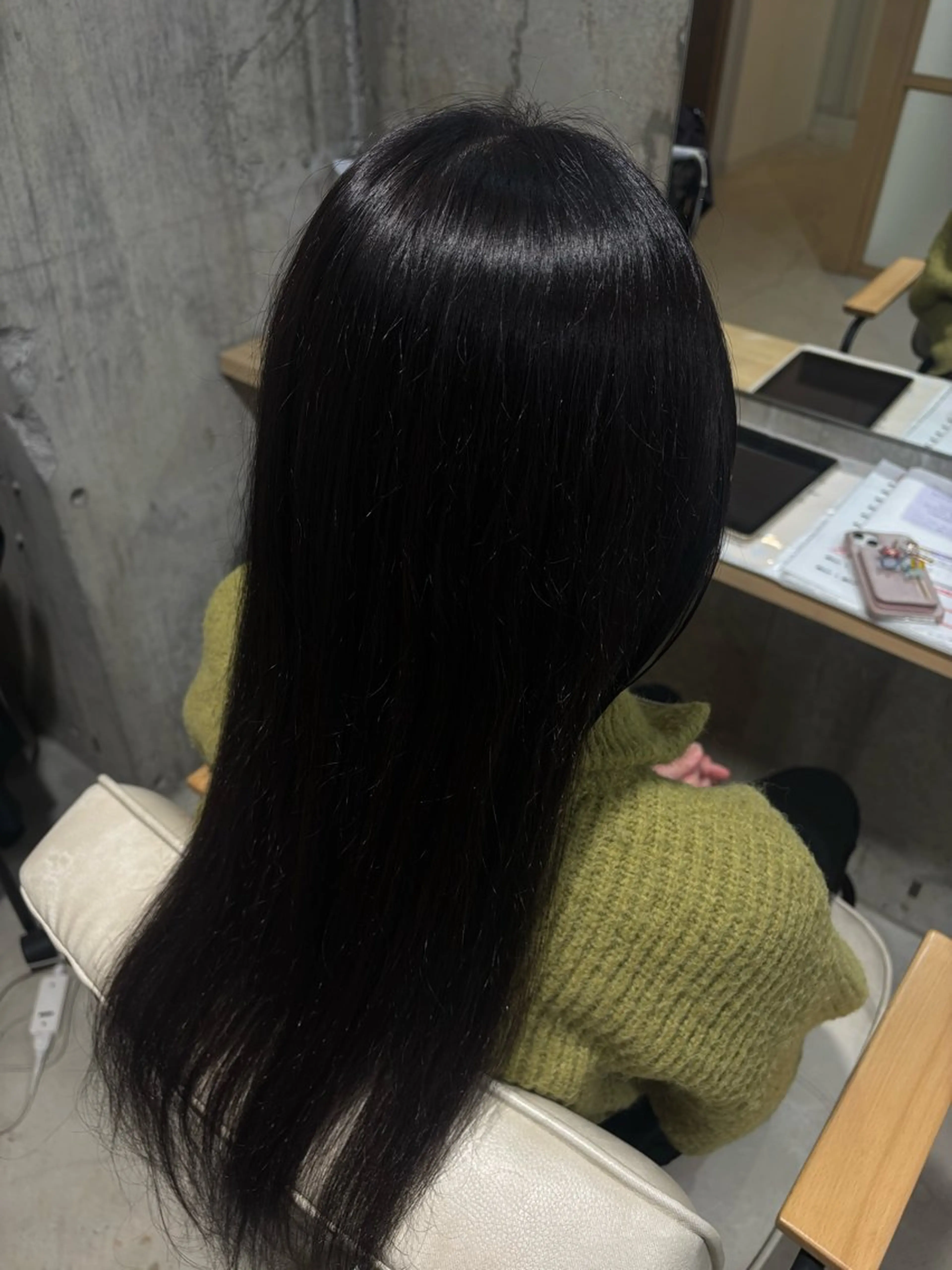 ロング ヘアカラー 安永識央里/大曽根/ カラーモデルのヘアスタイル