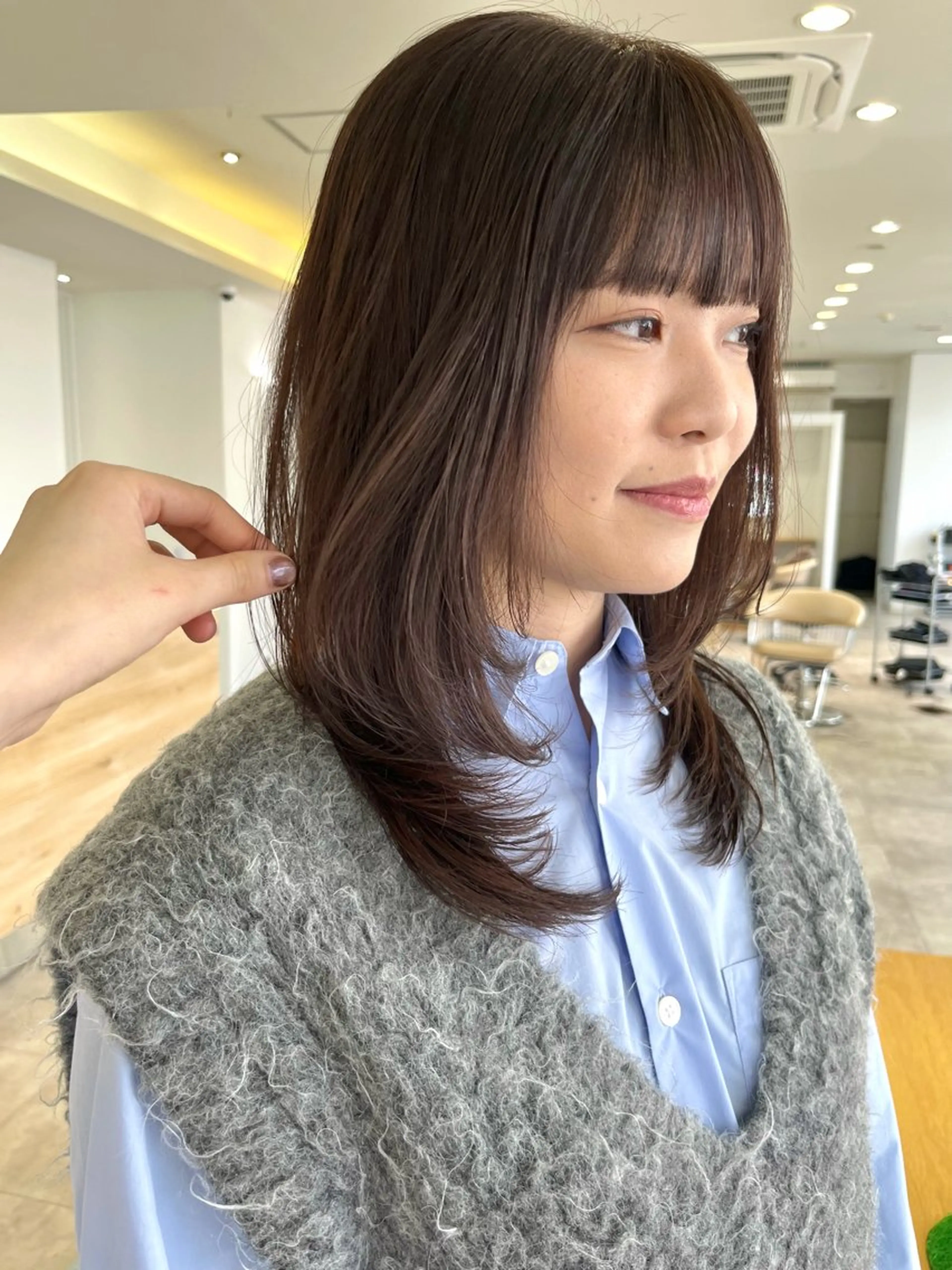 ミディアム カラー ミディアムレイヤー ベージュカラー ブラウンカラー 透明感カラー レイヤーカット カット ヘアカラー トリートメント cana 札幌レイヤースタイルのヘアスタイル