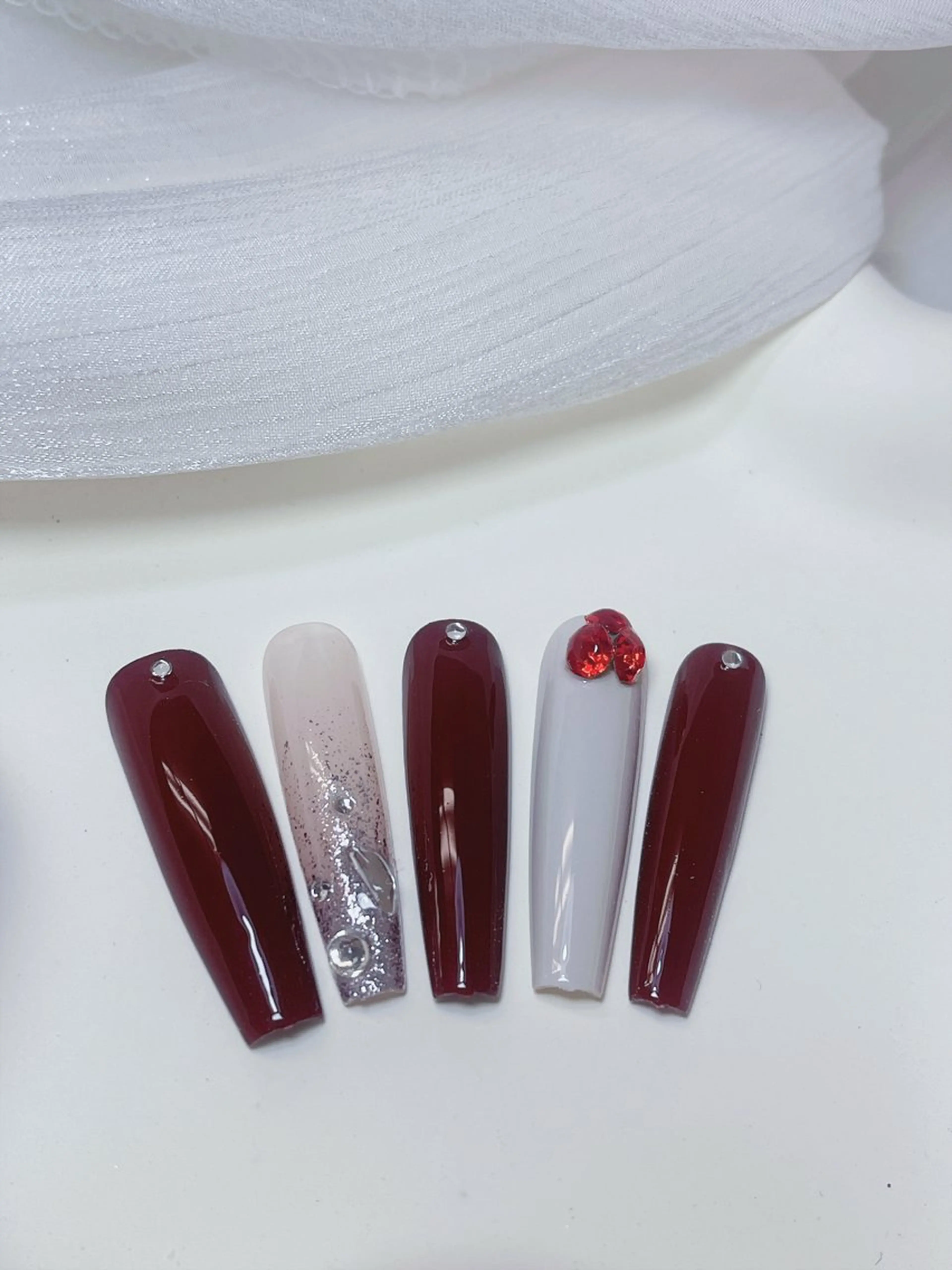 ネイル チークネイル フレンチネイル グラデーション キラキラネイル 韓国ネイル ハンドネイル DUO MI nail salonのネイルデザイン