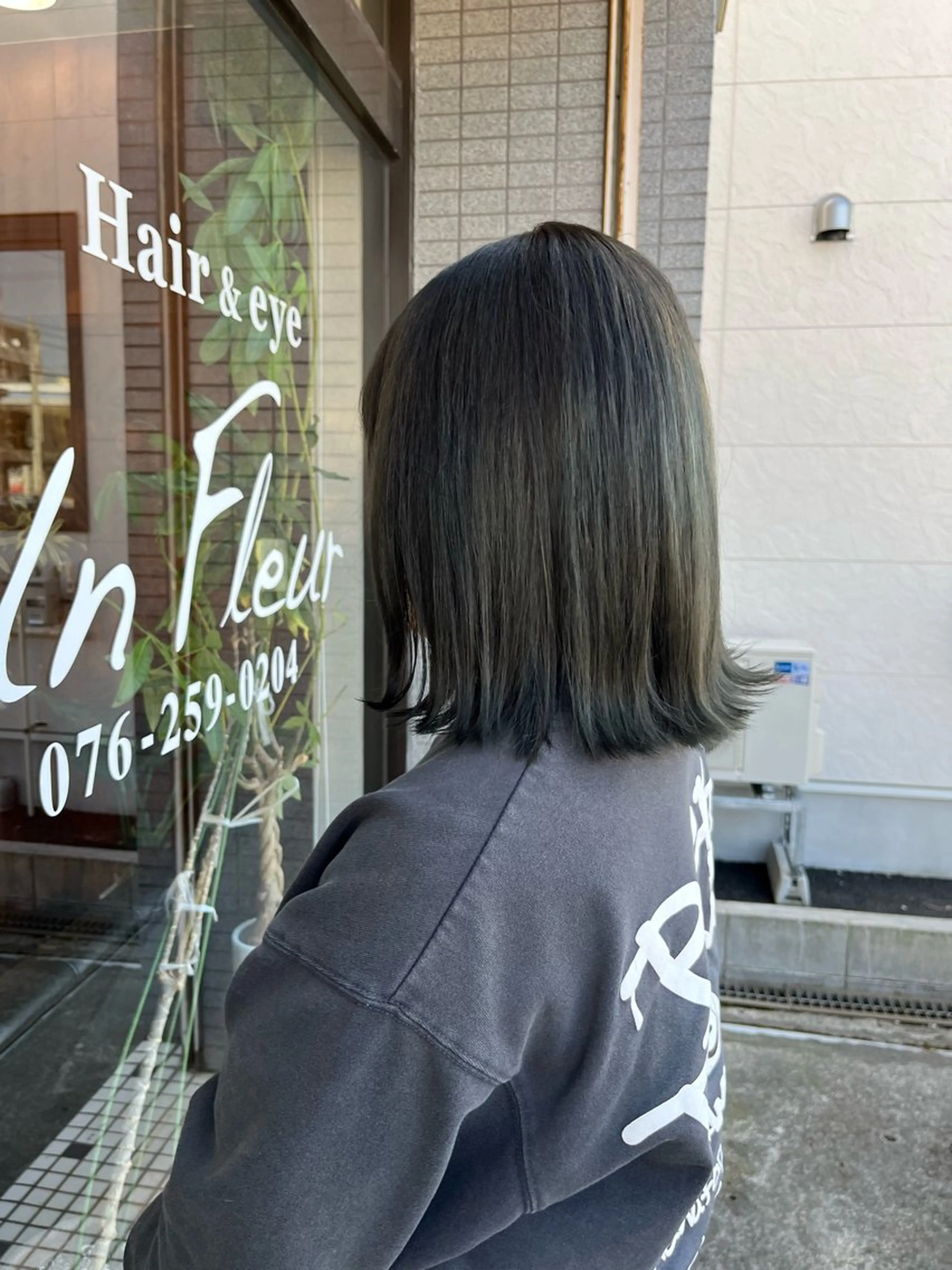 ミディアム 立野 希沙のヘアスタイル