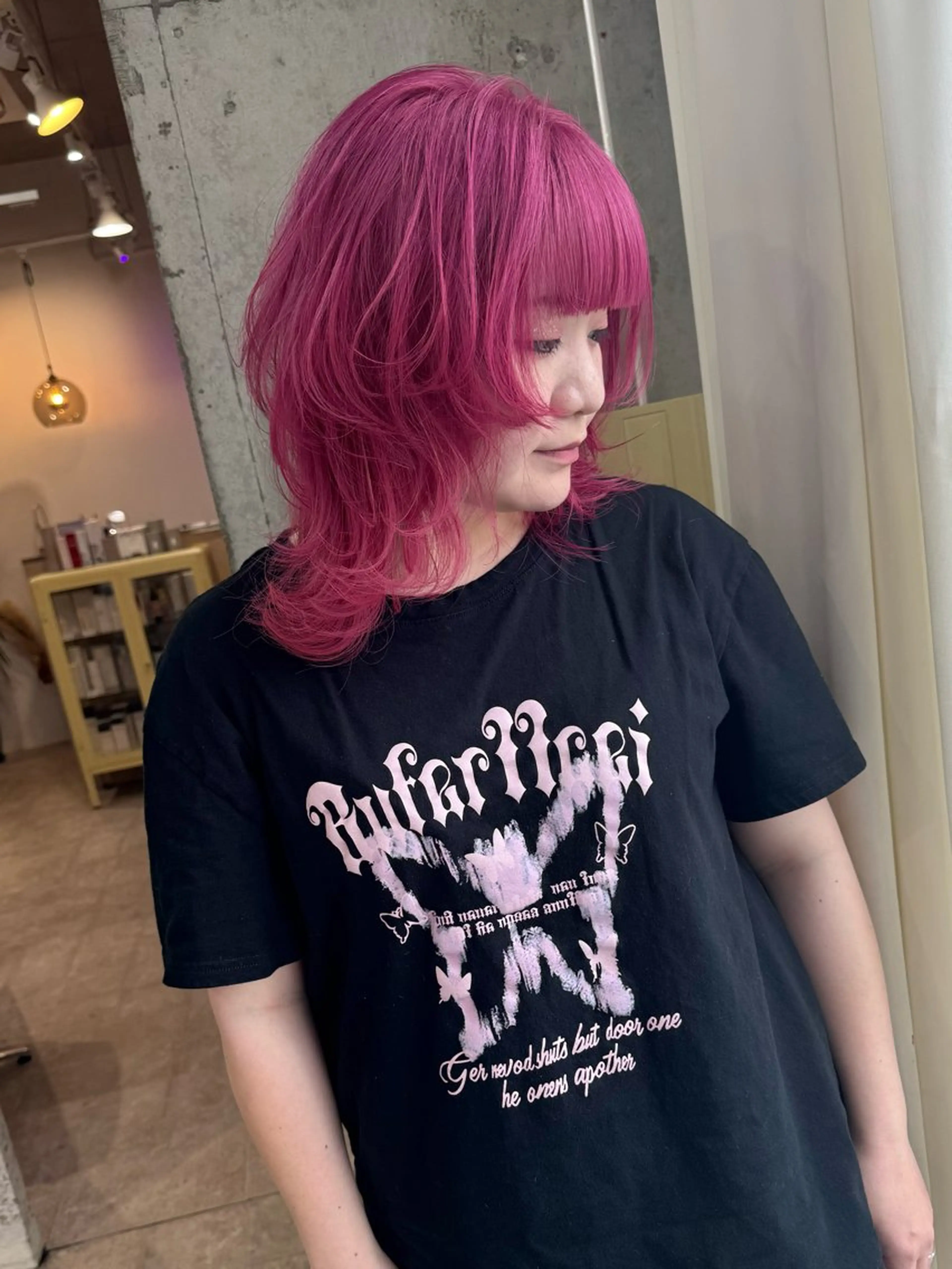 ミディアム カラー ピンクカラー レイヤーカット ヘアカラー lani ブリーチ /ダブルカラーのヘアスタイル