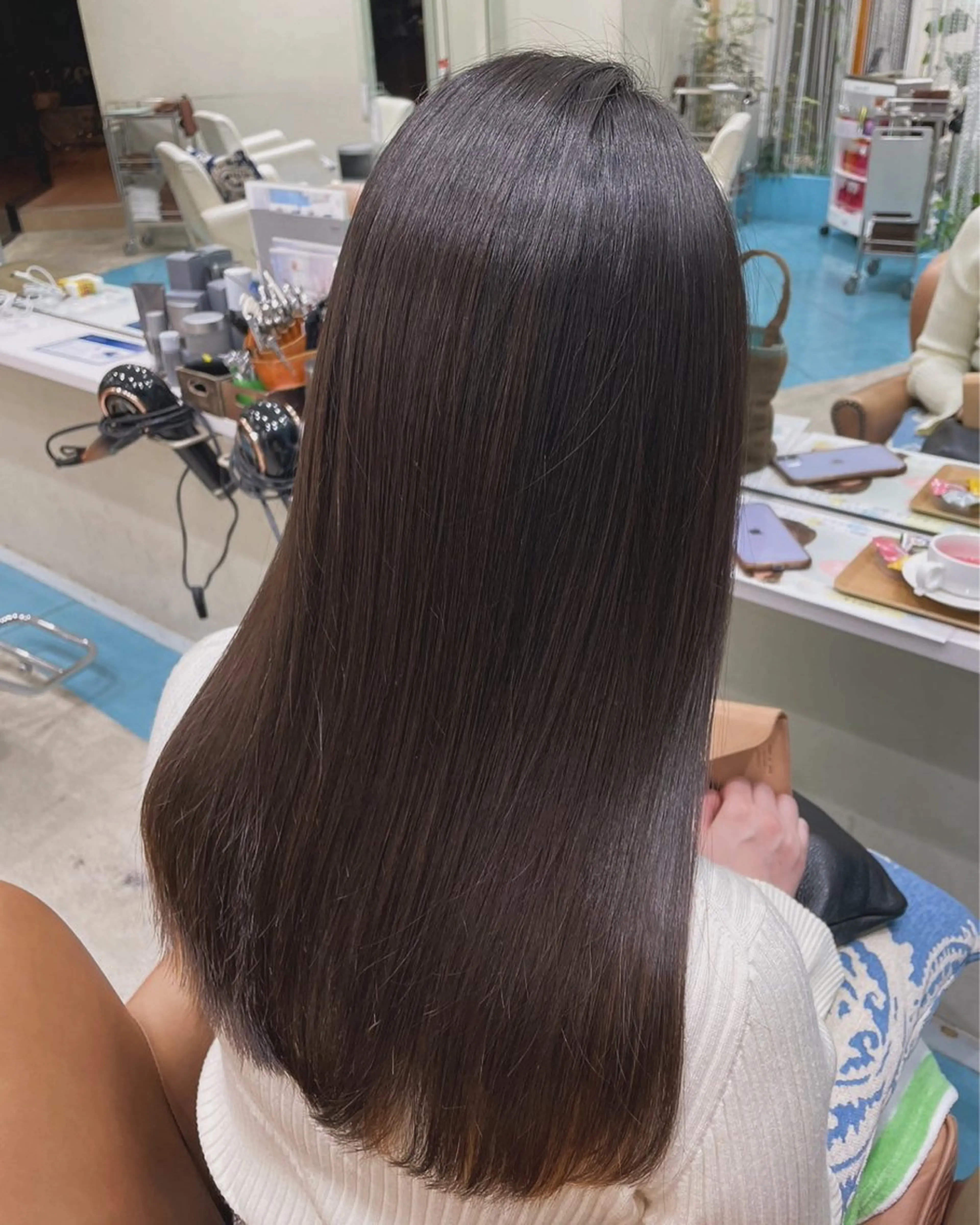 ロング 髪質改善/酸性ストレ ート/ブリーチ縮毛のヘアスタイル