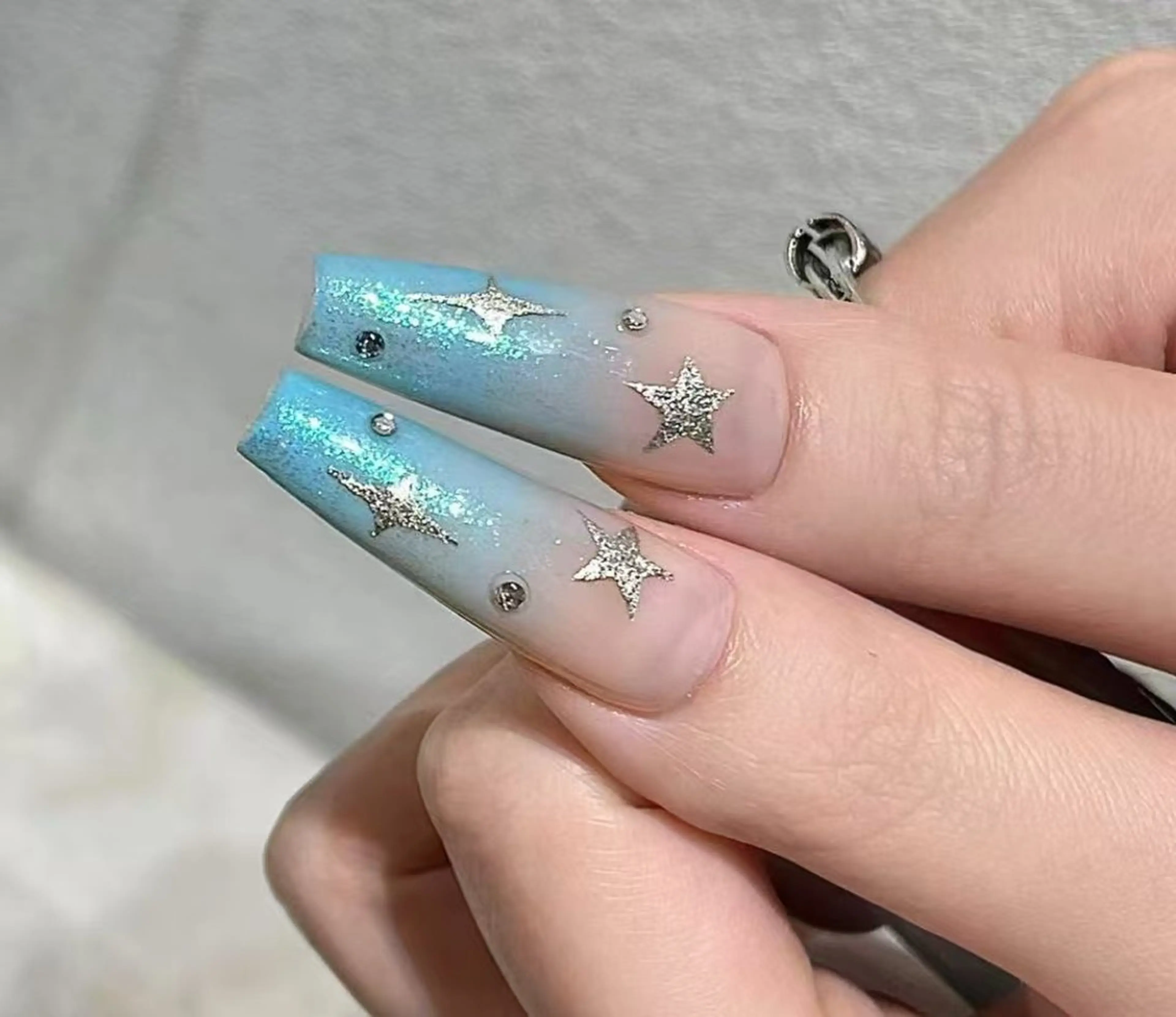 ネイル オーロラネイル フラワーネイル フットネイル フレンチネイル ジェルネイル ハンドネイル BabyYouMi nailのネイルデザイン