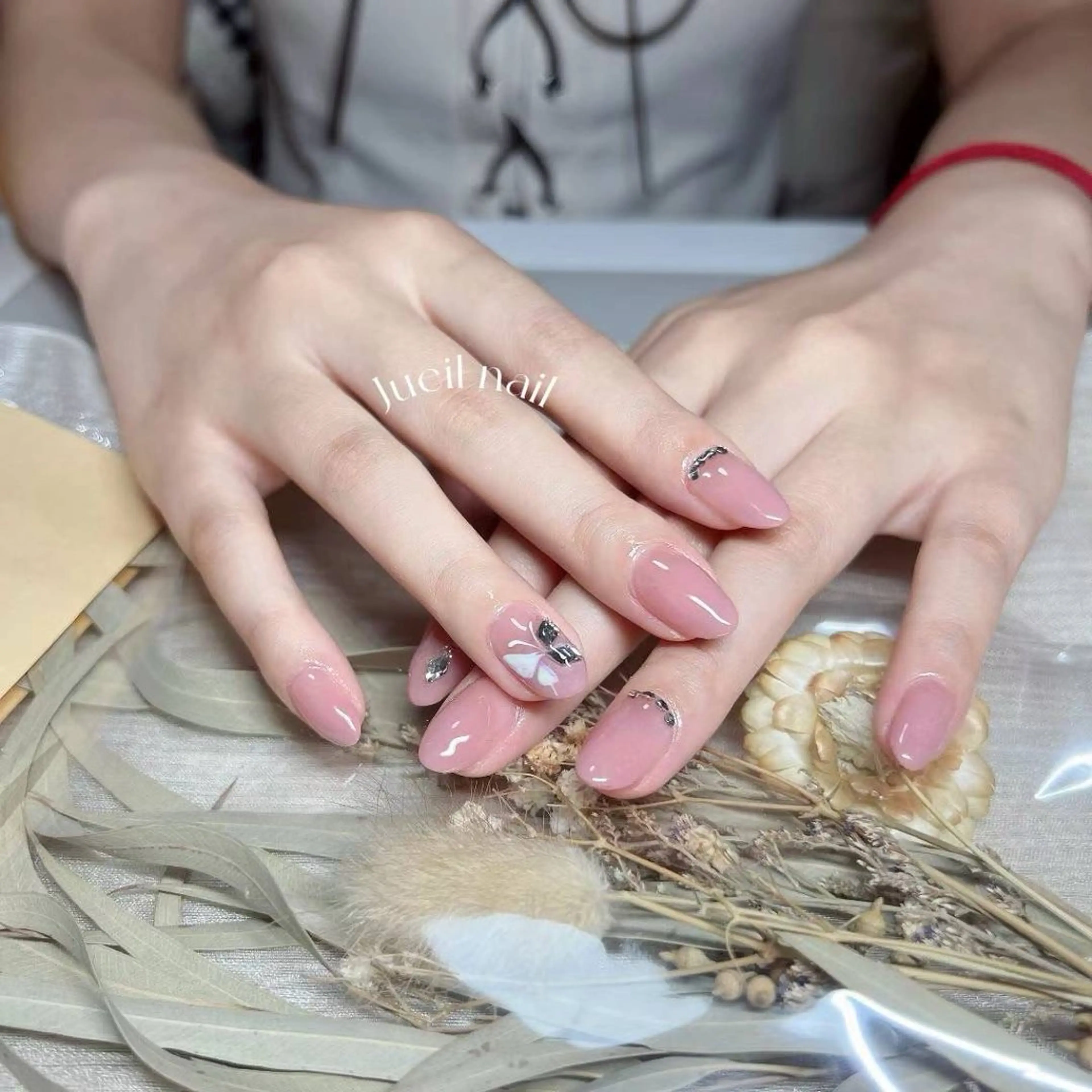 ネイル KURE ISAKIのネイルデザイン