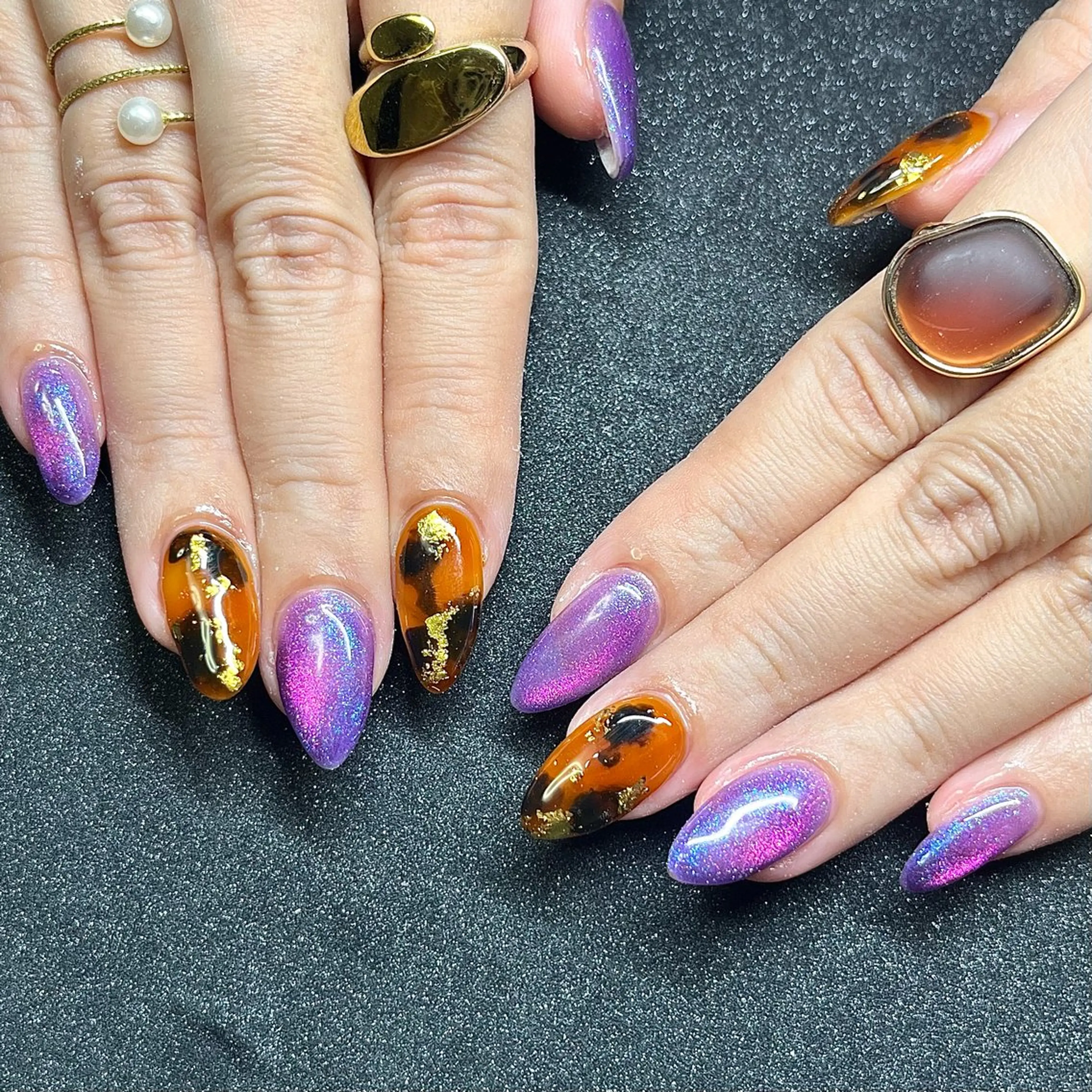 ネイル べっ甲ネイル マグネットネイル Chika .のネイルデザイン