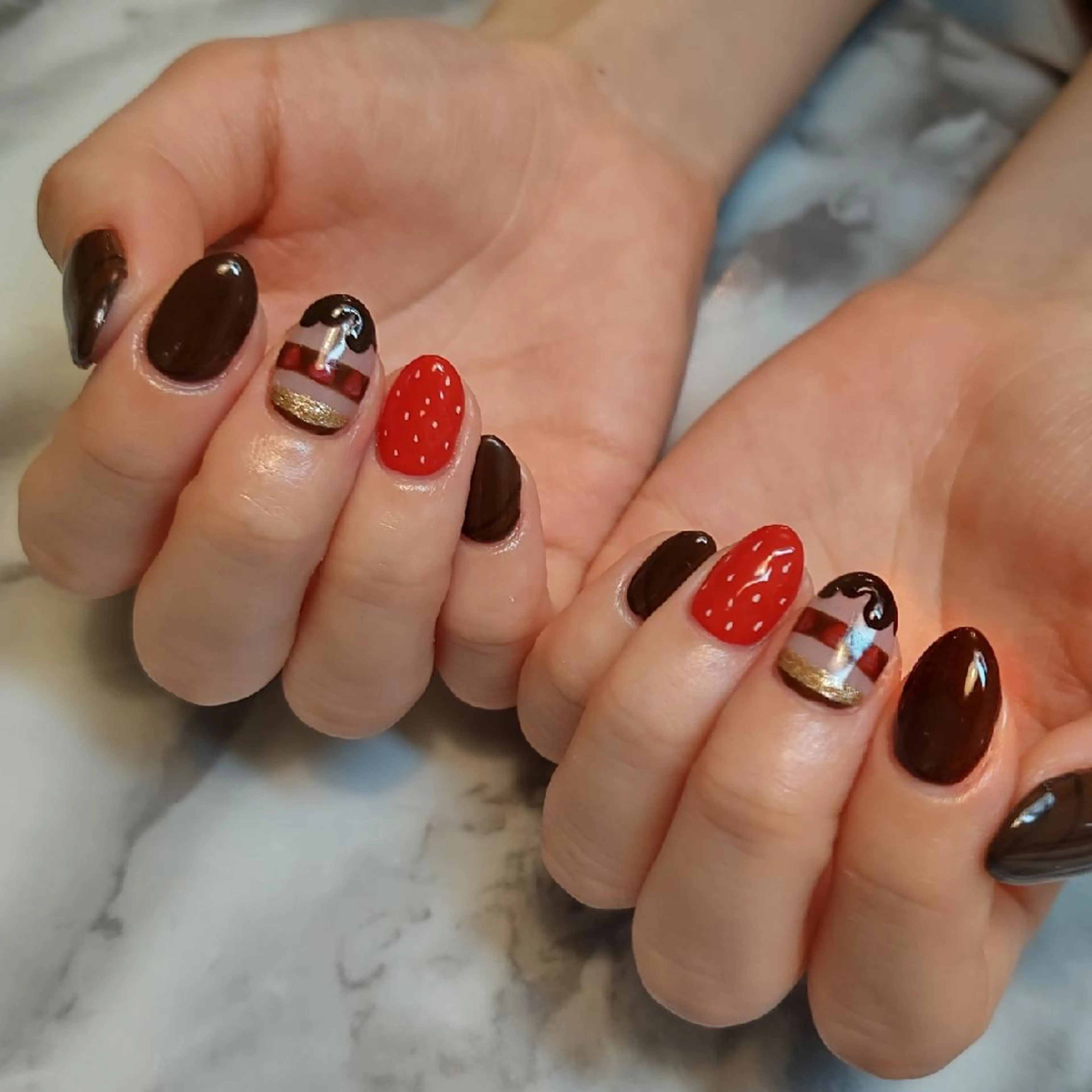 ネイル ジェヌインネイル 河内のネイルデザイン