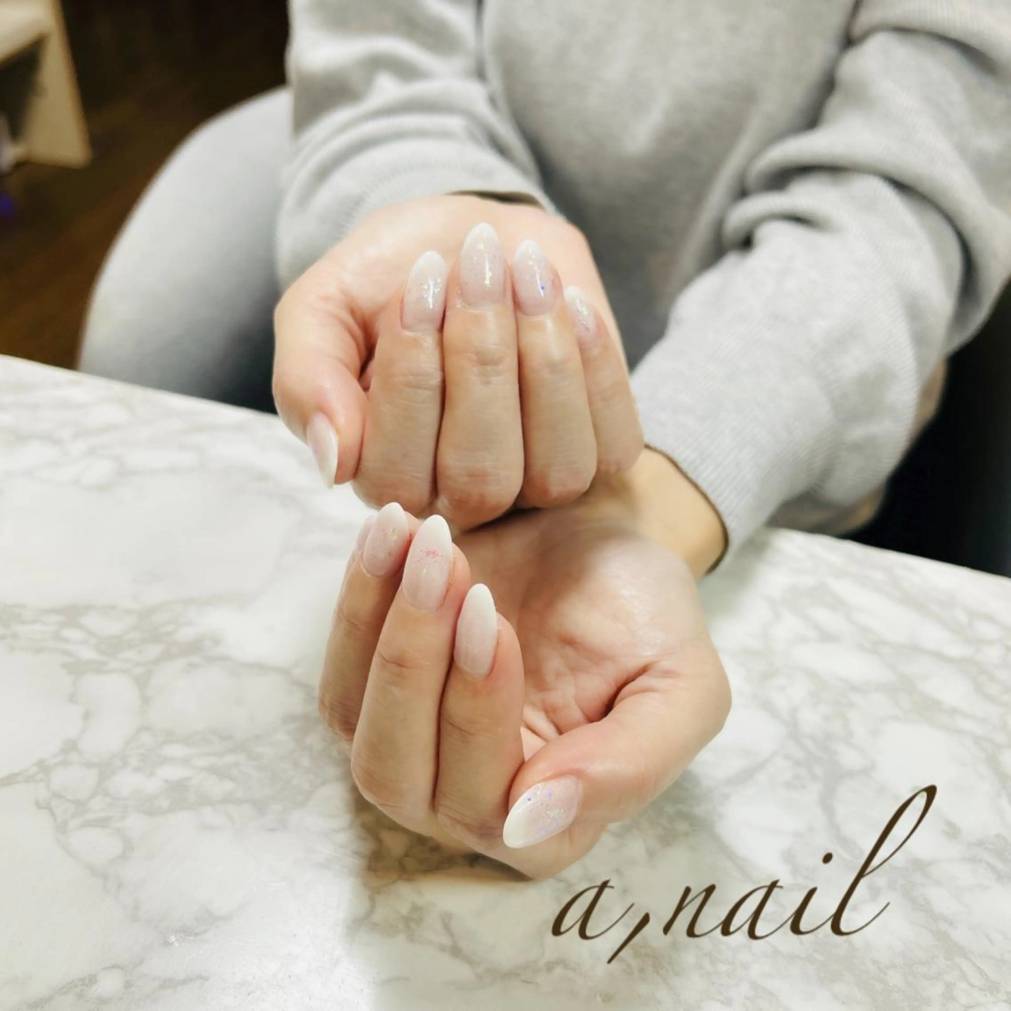 ネイル オーロラネイル ジェルネイル グラデーション ワンカラーネイル シンプルネイル ネイルサロン エーネイルのネイルデザイン