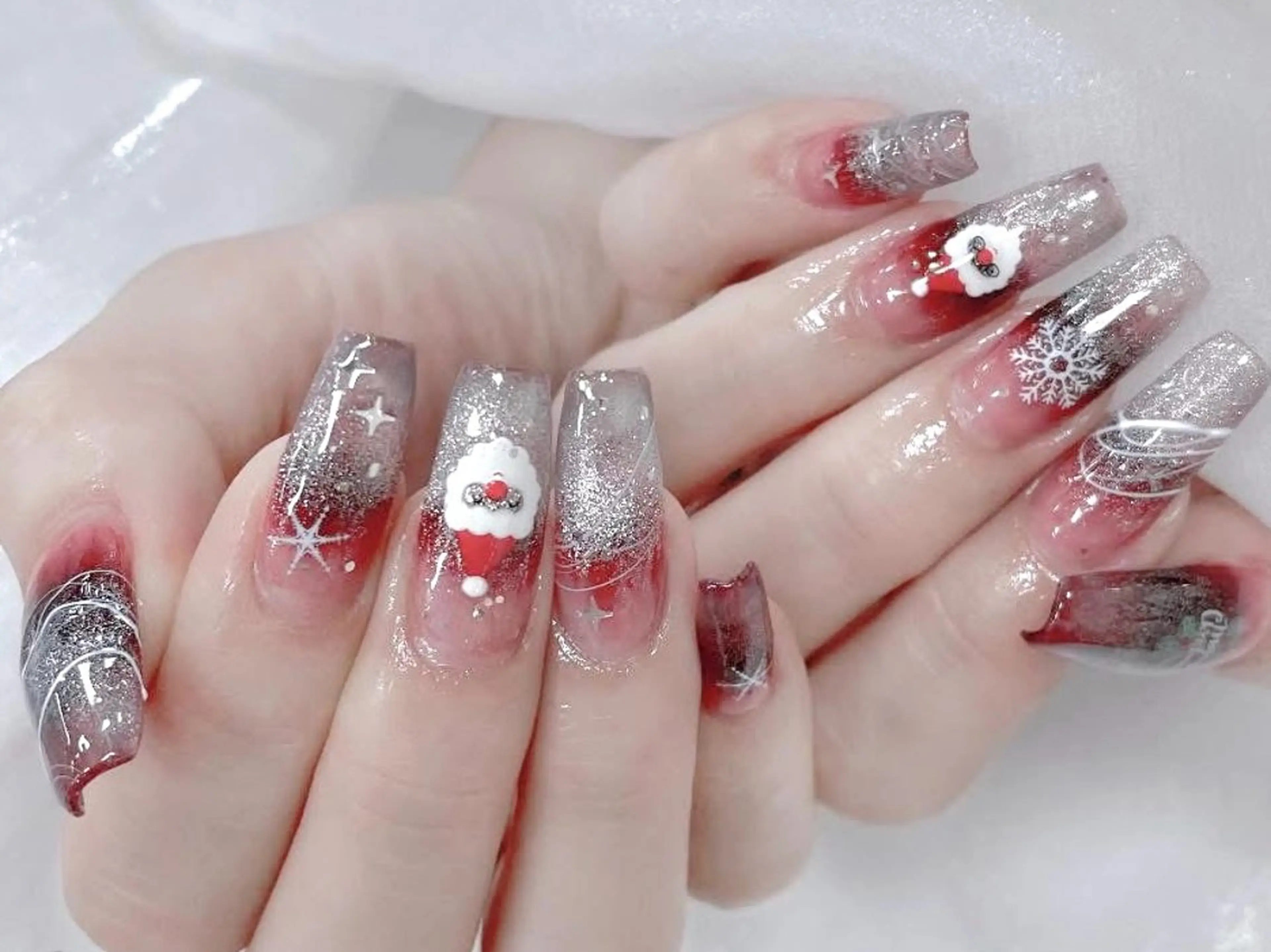 ネイル Mira Nail Studioのネイルデザイン