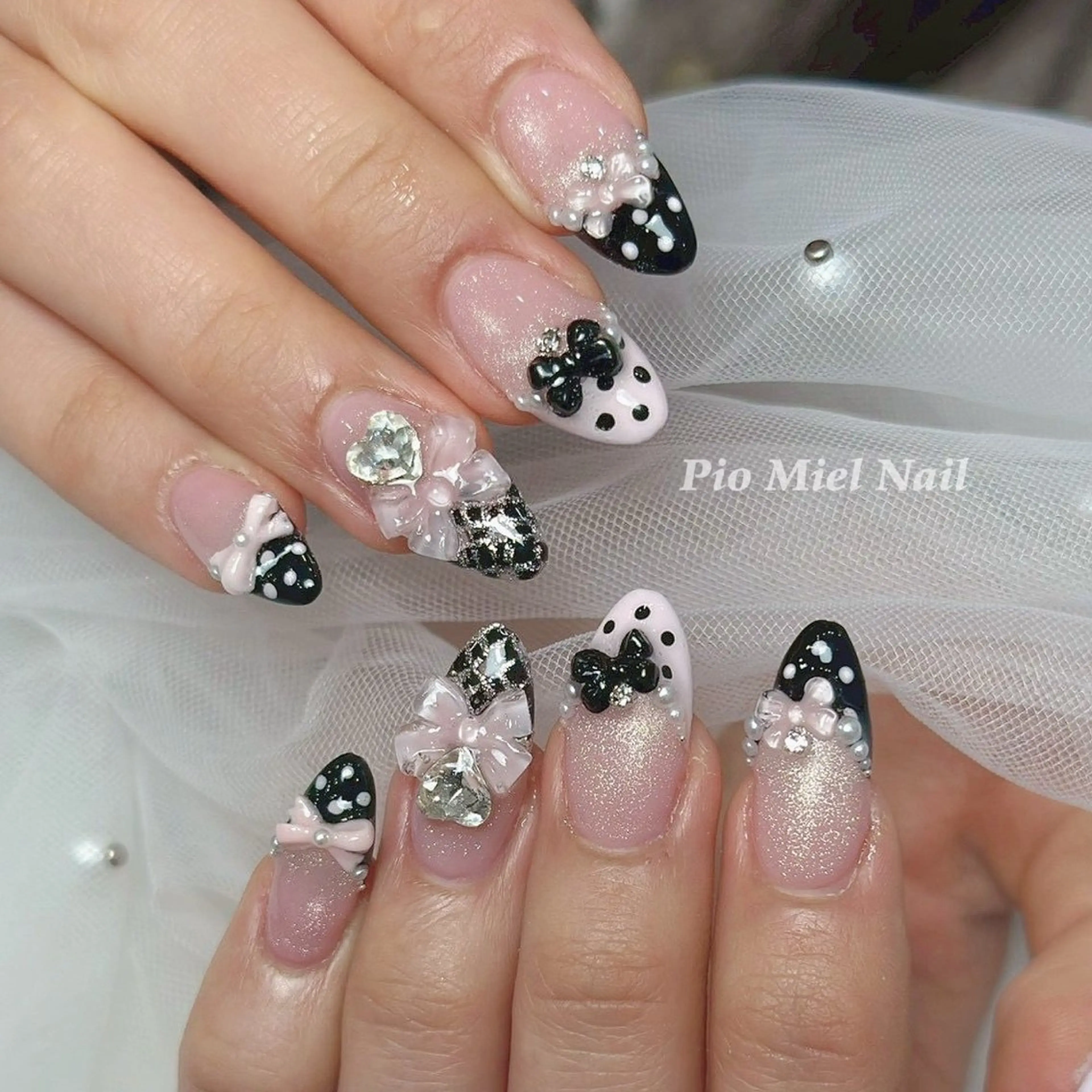 ネイル ドット フレンチネイル リボン シンプルネイル ワンホンネイル ハンドネイル HANA 長さだしのネイルデザイン