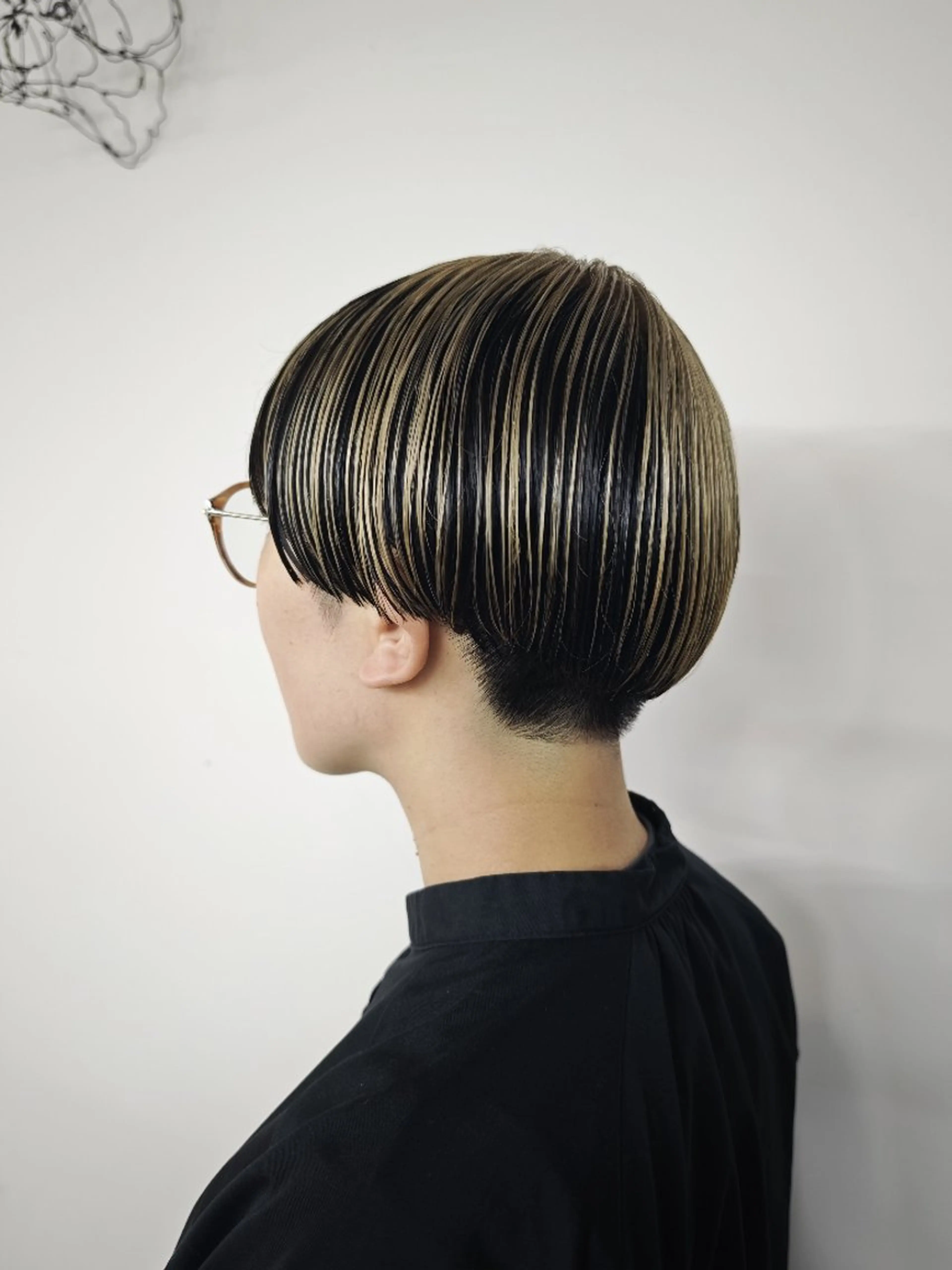 ショート パーマ メンズ メンズブリーチ メンズハイライト マッシュ ハイライト カット ヘアカラー トリートメント カッコいい扱い易い 似合う。お任せ下さいのヘアスタイル