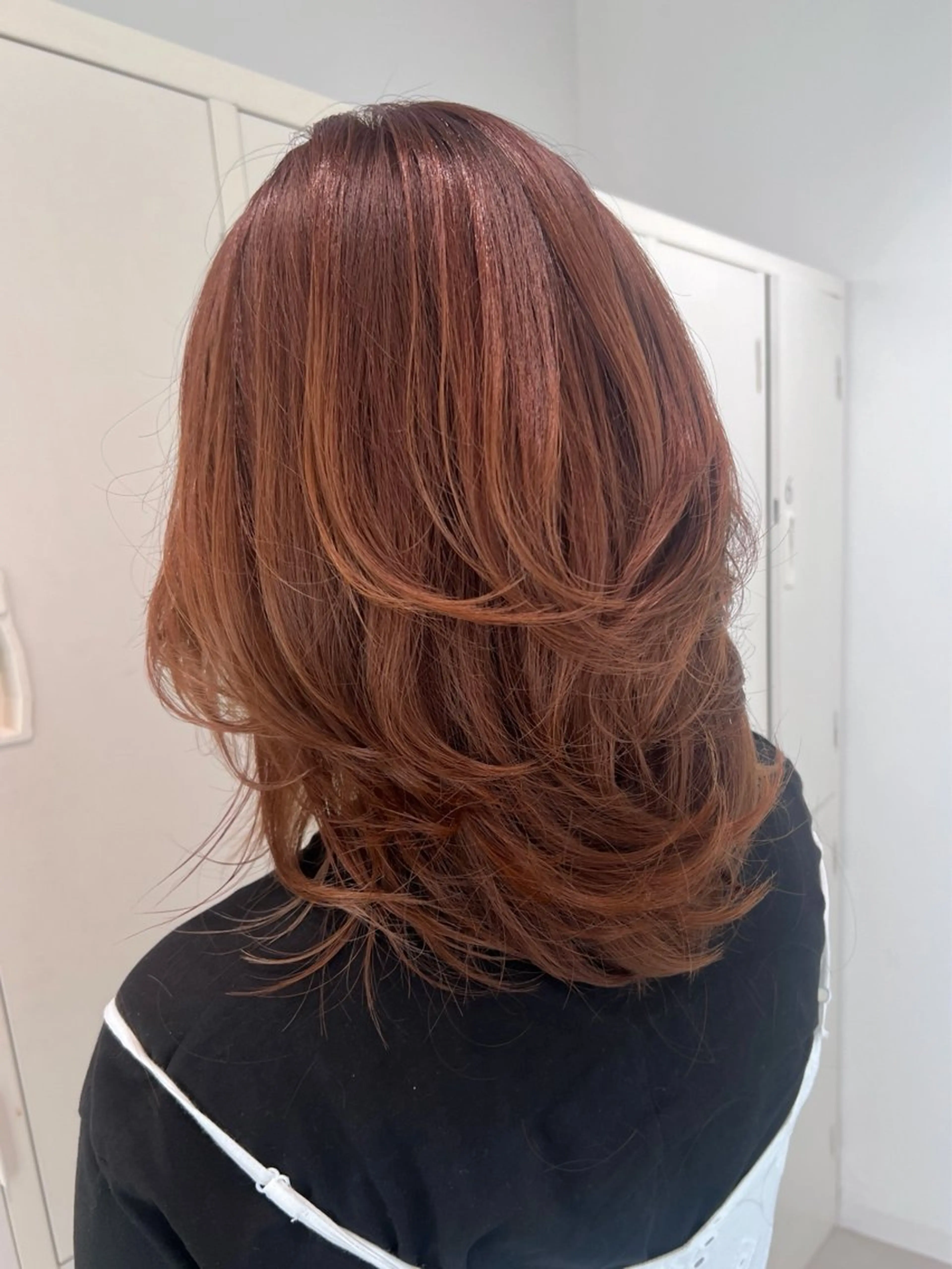 セミロング カラー カット トリートメント 艶ハイトーン🔆 ️️️安座間 希のヘアスタイル