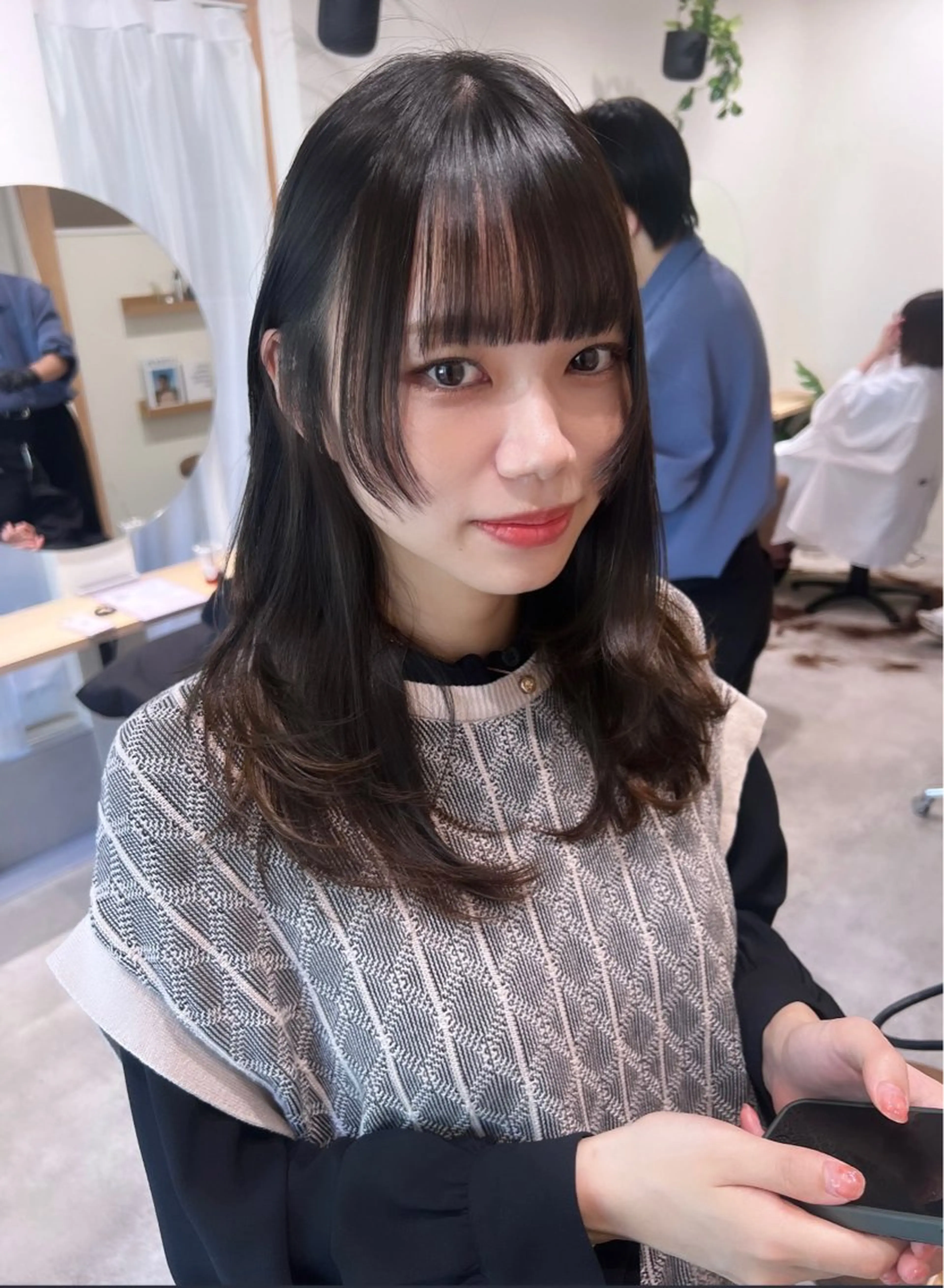 セミロング 姫カット レイヤーカット カット ヘアカラー Day .1のヘアスタイル