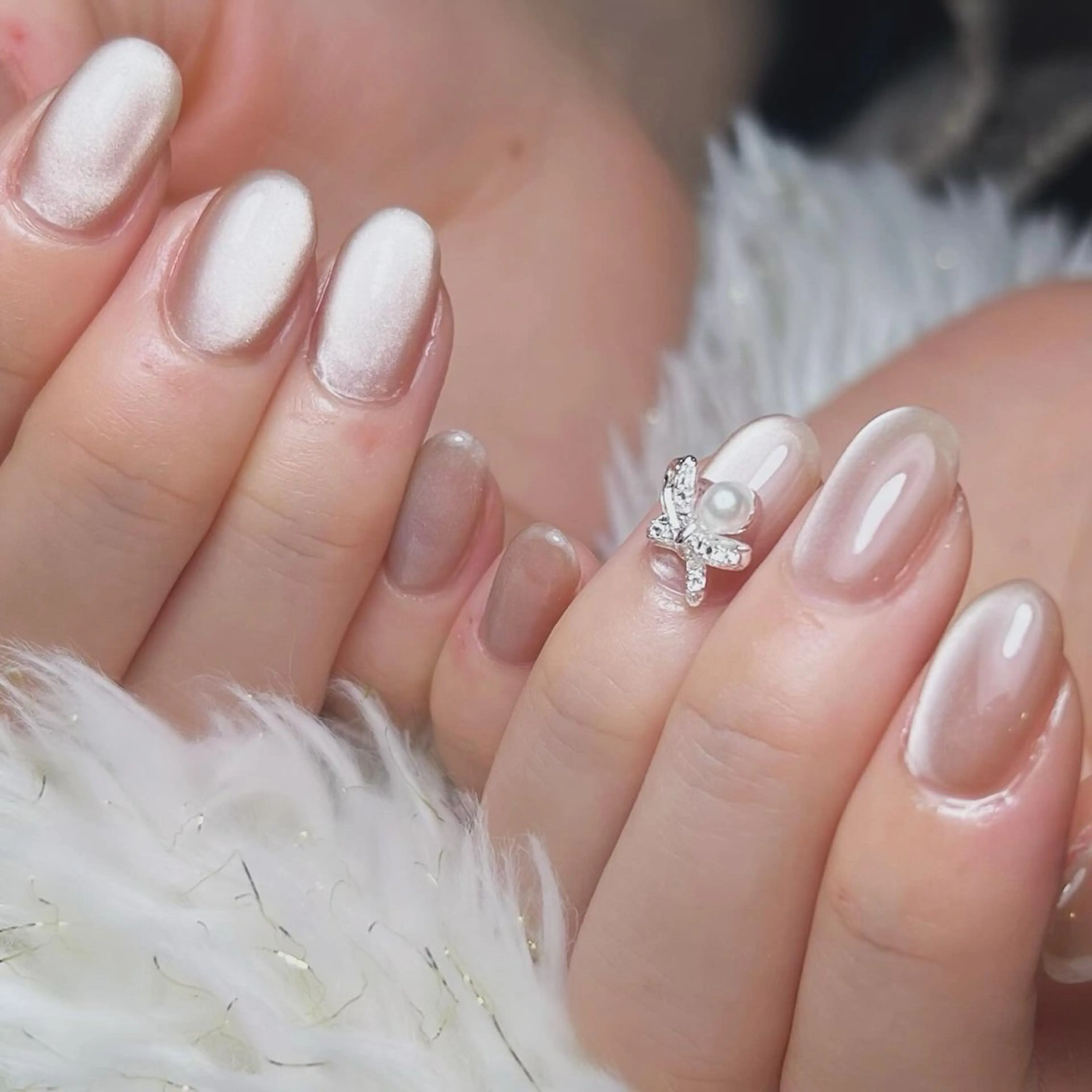 ネイル ガーリー ハート キラキラネイル 韓国ネイル ピンク ハンドネイル Bijou 8  nail所属・Bijou8 nailのネイルデザイン