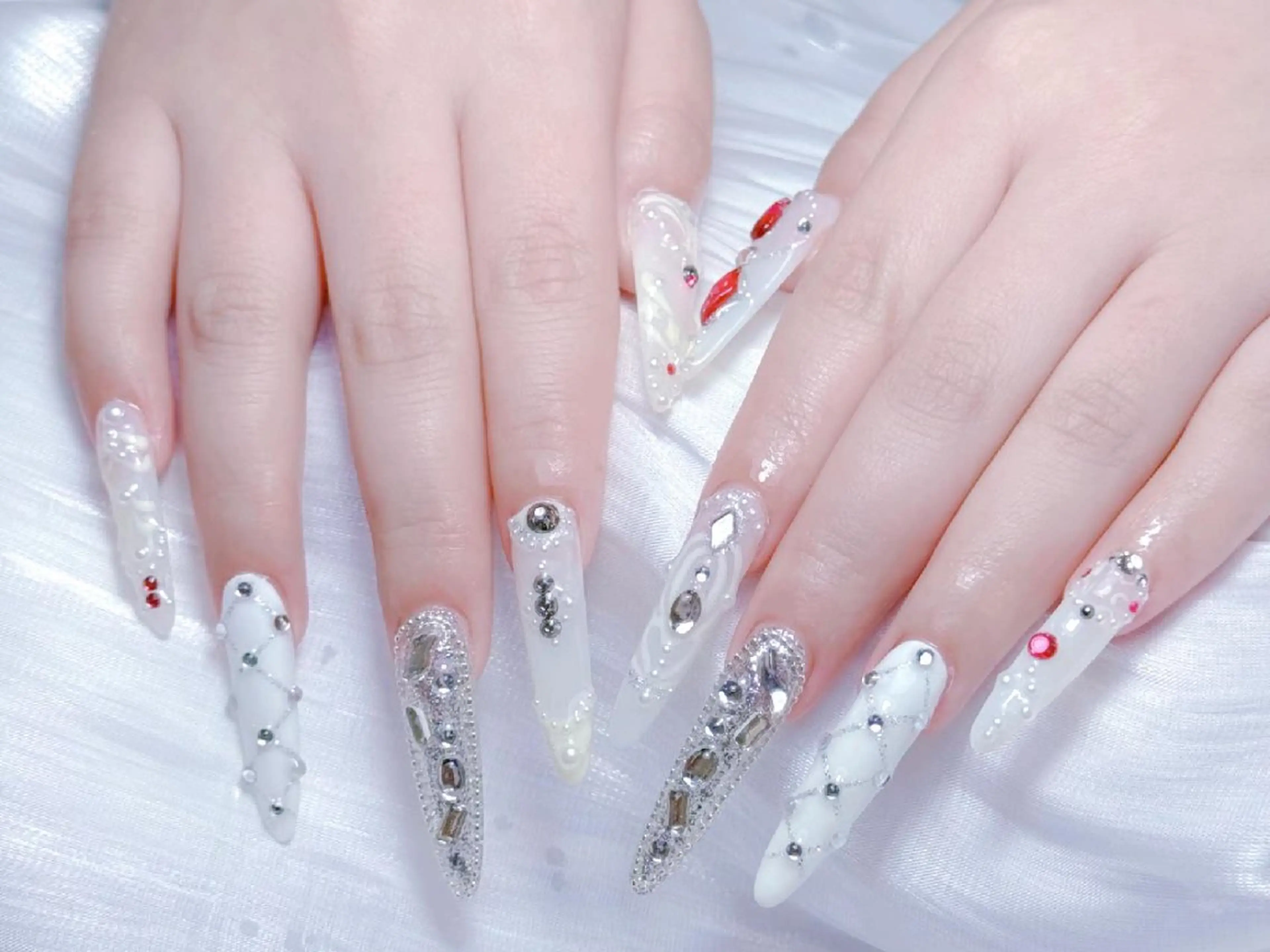 ネイル 小島 阿佑美のネイルデザイン