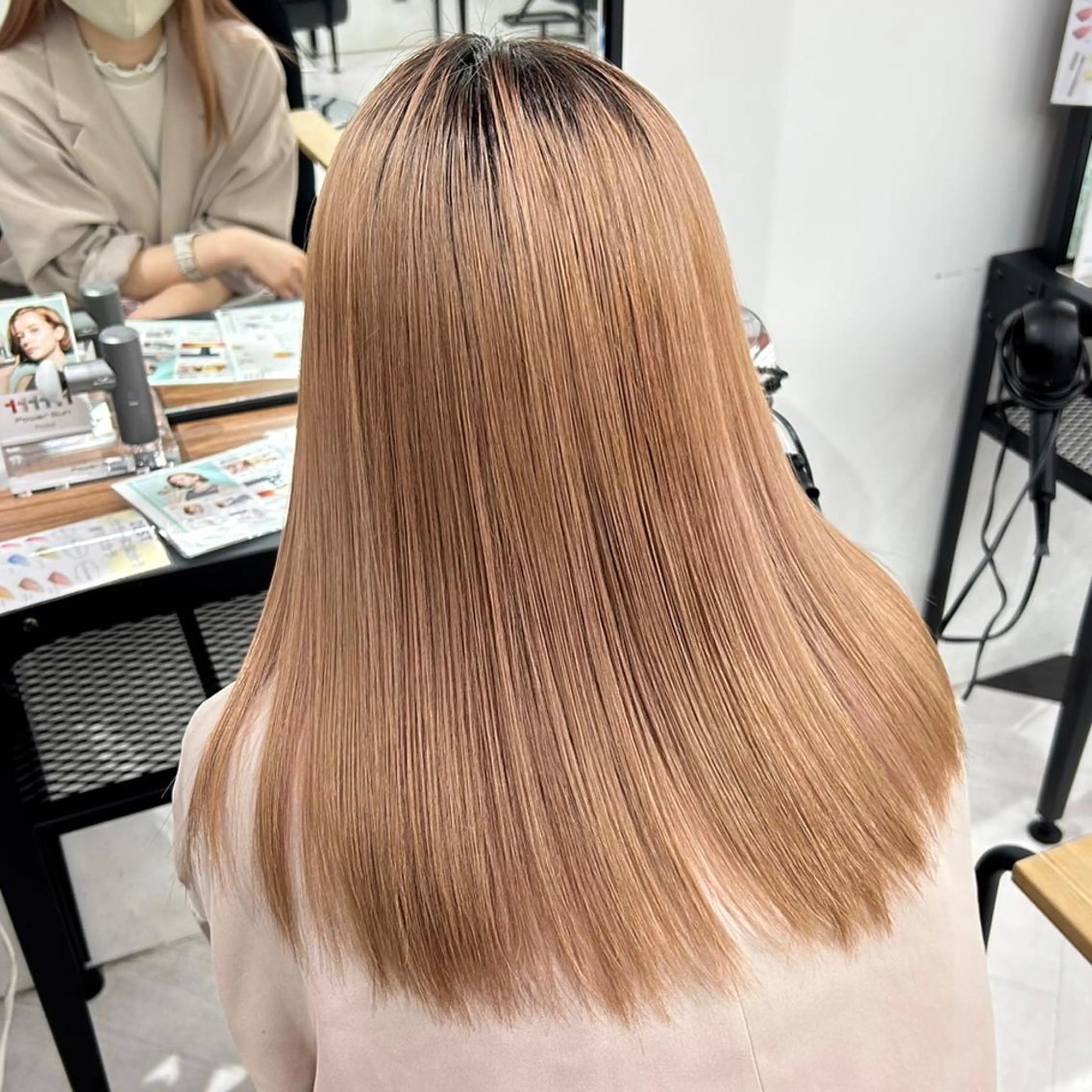 ロング カラー パーマ ヘアアレンジ メンズ キッズ ネイル マツエク・マツパ アイブロウ 髪質改善 トリートメント mona/ ストレートスタイル✨のヘアスタイル