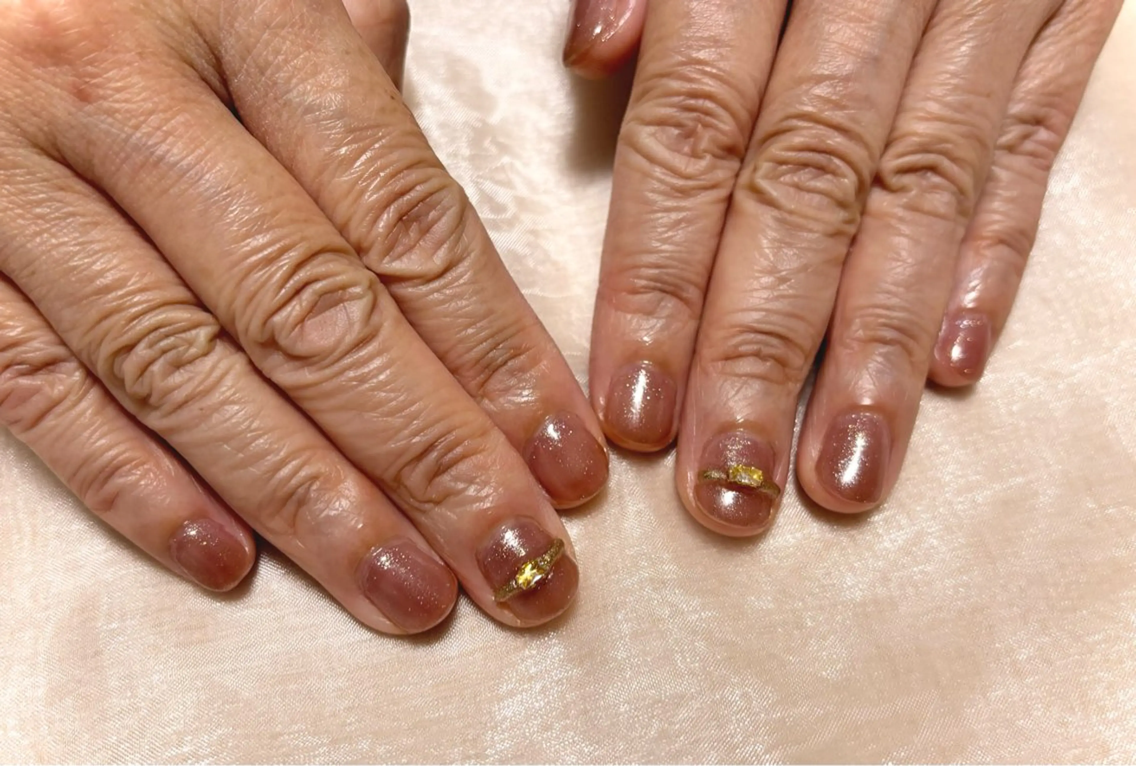 ネイル ブラウン ラメ(グリッター) ハンドネイル solna_ yuのネイルデザイン